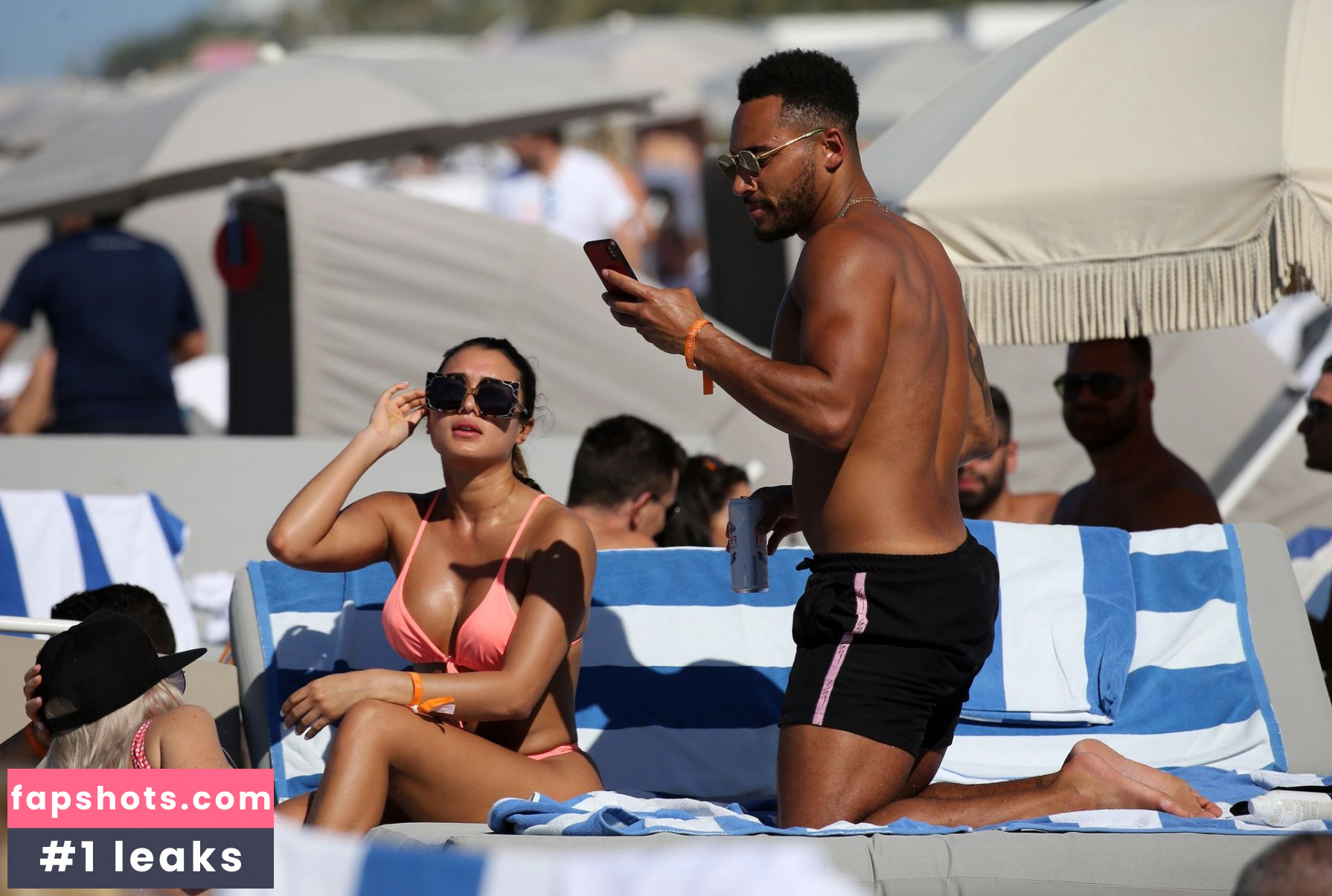 Kaz Crossley gallery photo #317