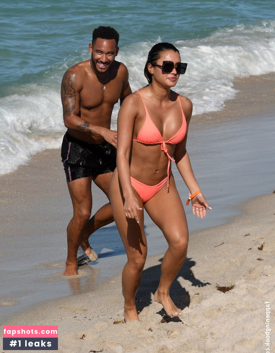 Kaz Crossley gallery photo #334