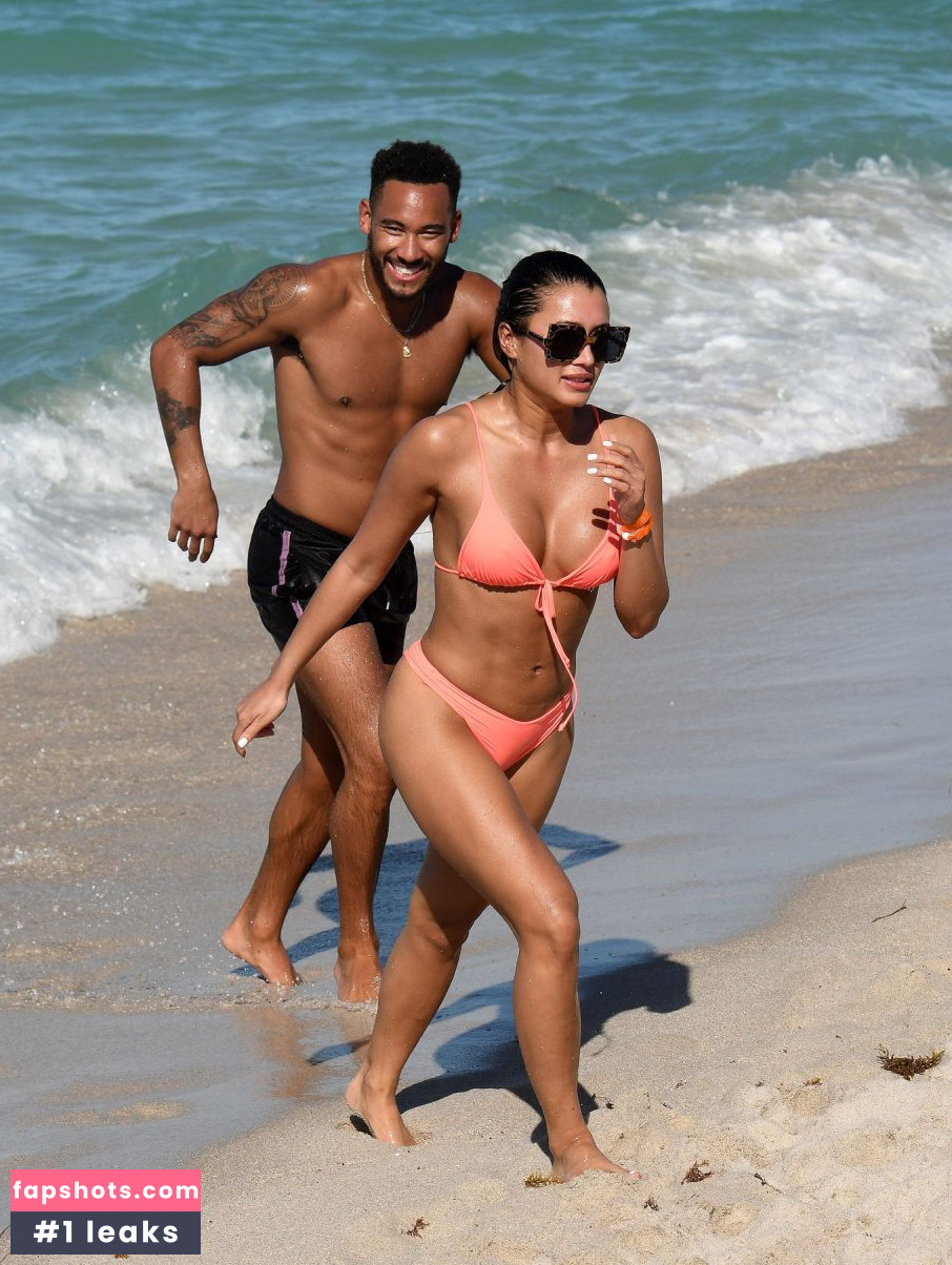 Kaz Crossley gallery photo #337