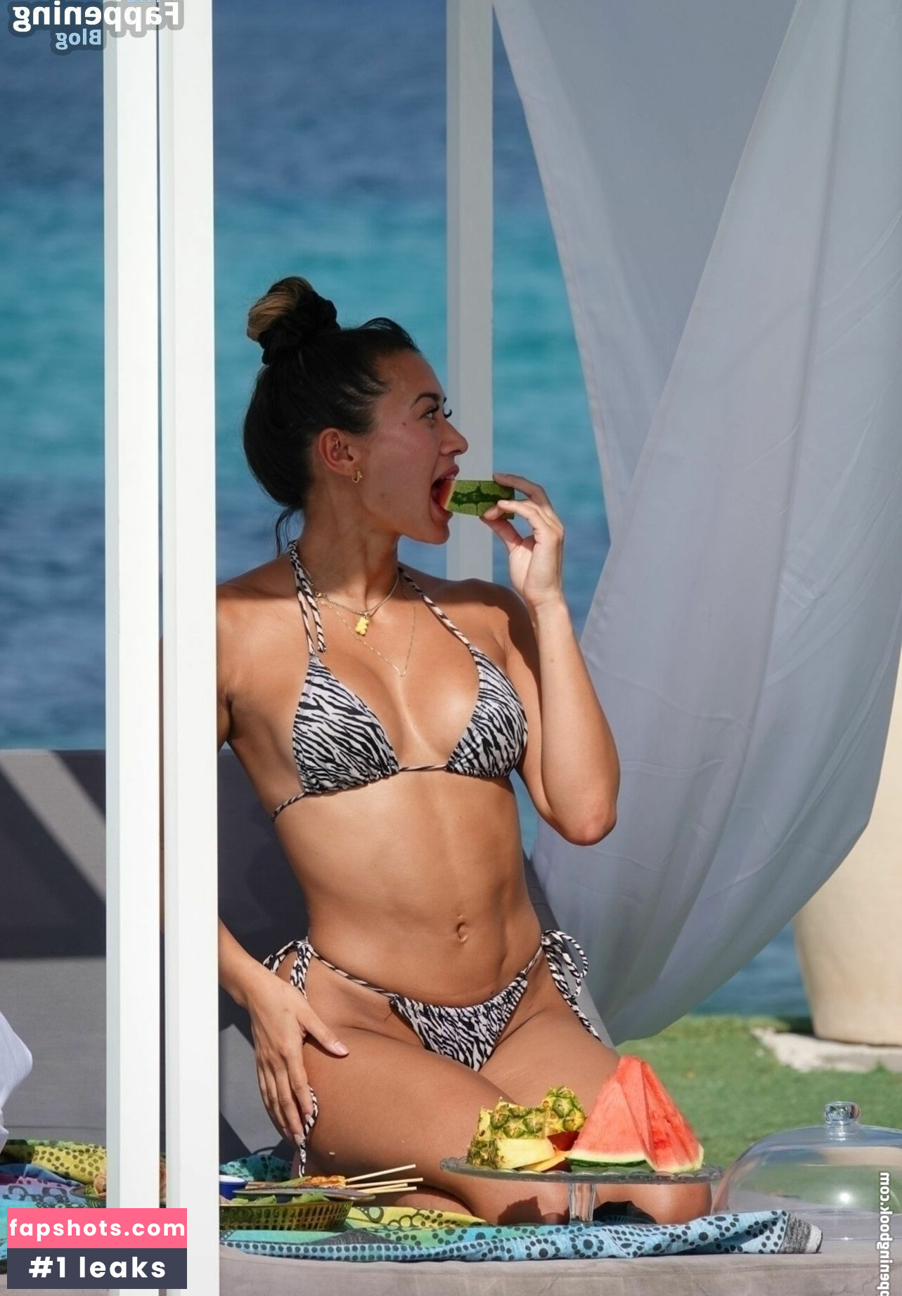 Kaz Crossley gallery photo #63