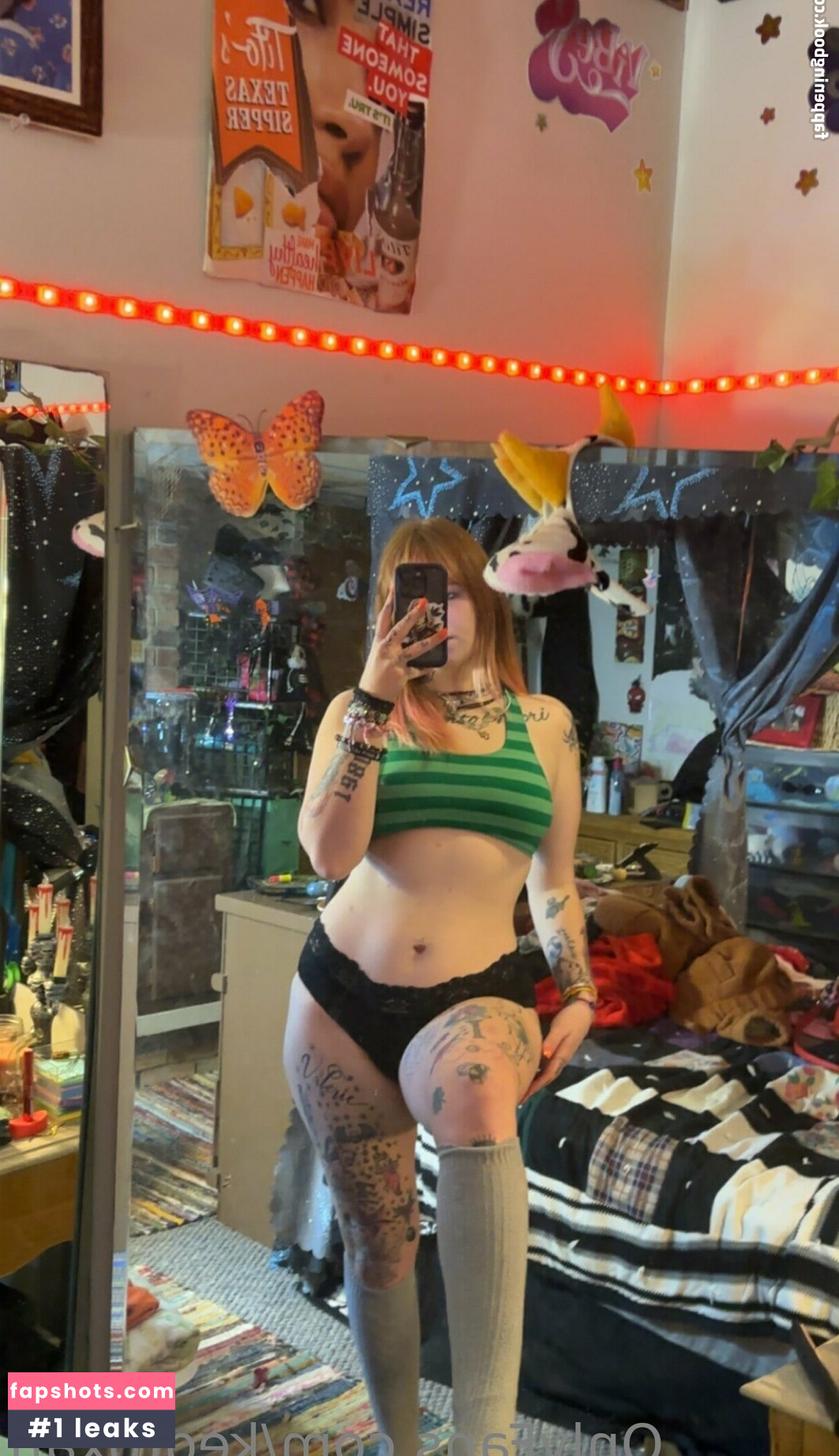 kegroxan nude babe gallery