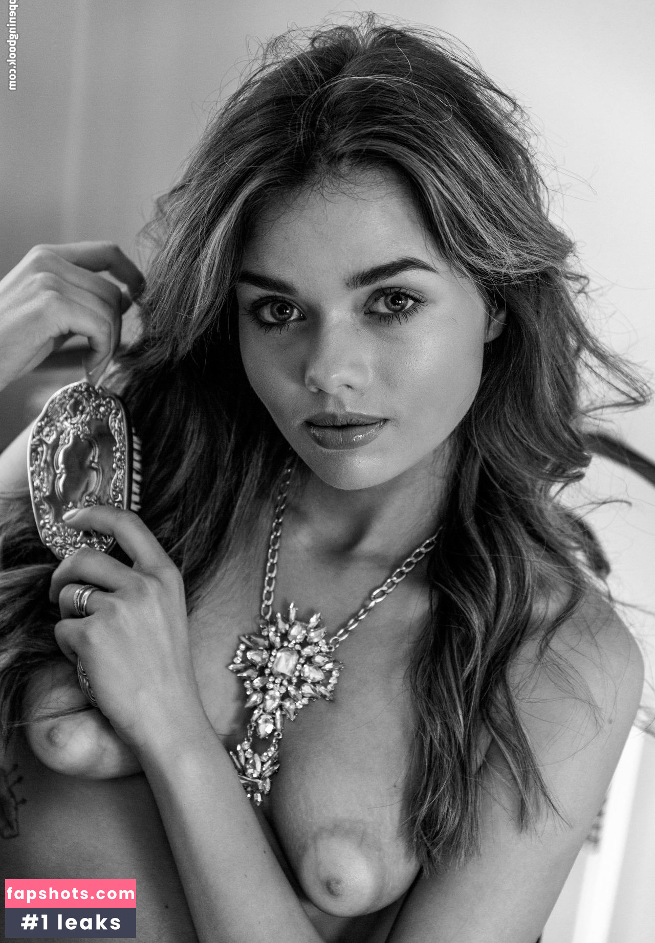 Keira Blue gallery photo #3