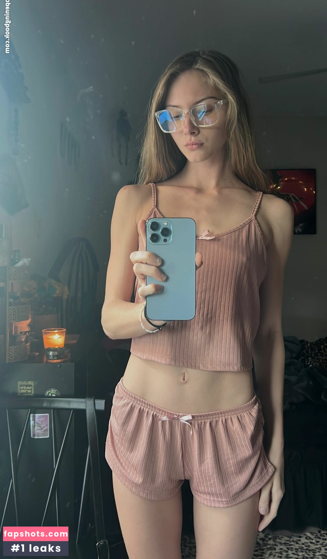 Keira Lhotan gallery photo #3