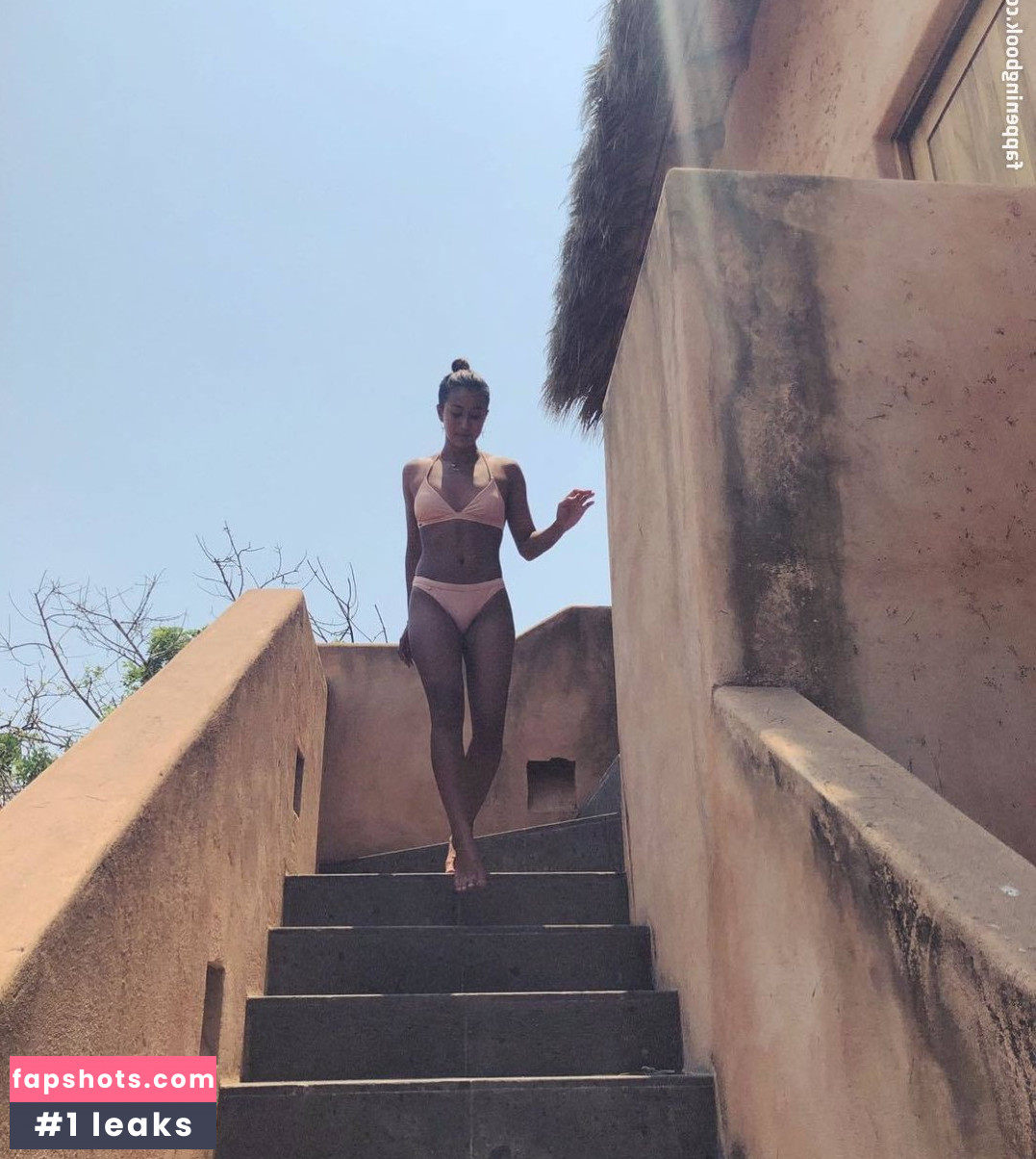 Kelia Moniz nude babe gallery