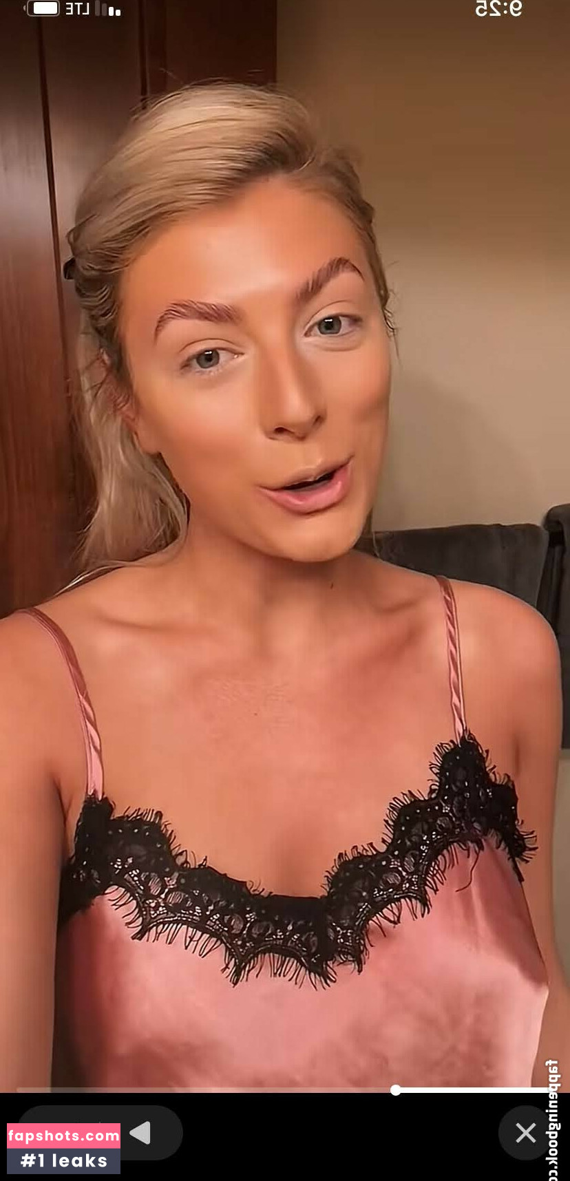 Kelley Johnson gallery photo #6