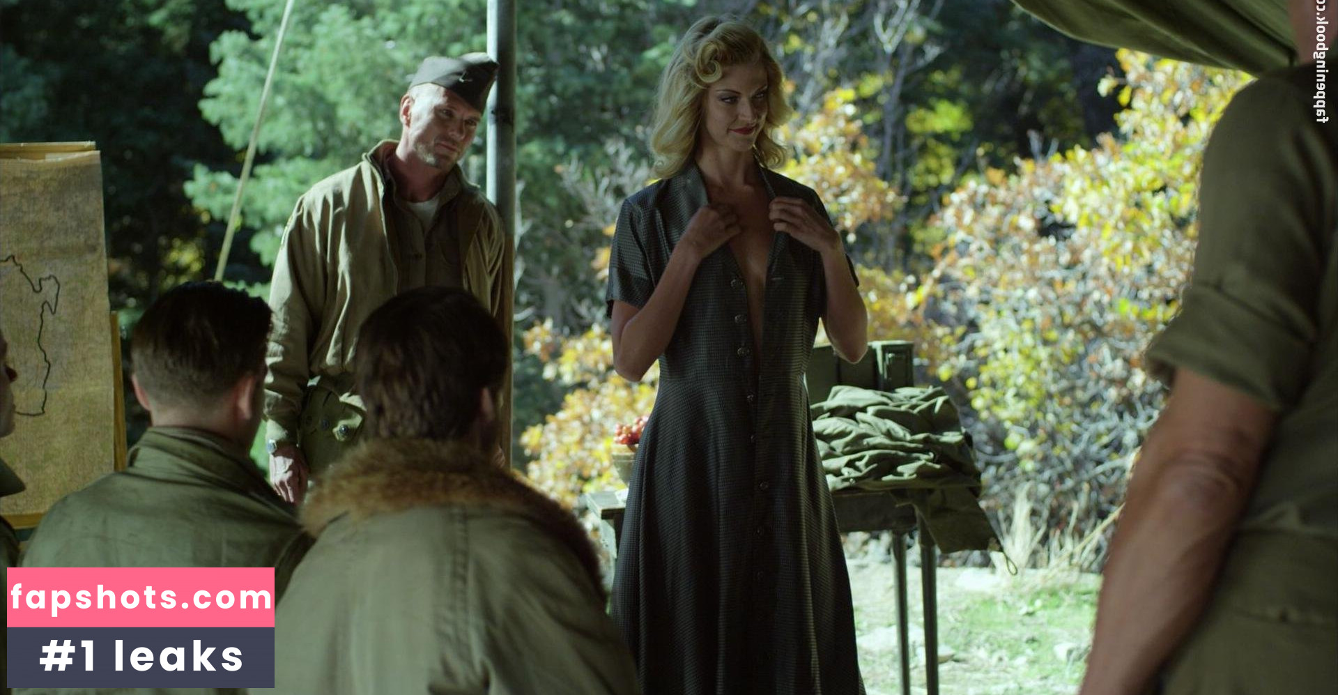 Kellie Hamilton nude babe gallery