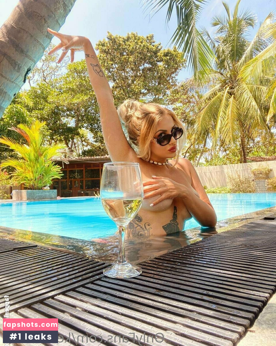 kellie-mimi gallery photo #3