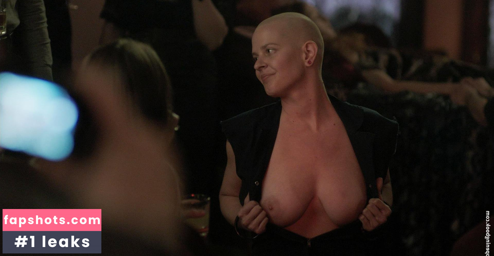 Kelly Bartnik nude babe gallery