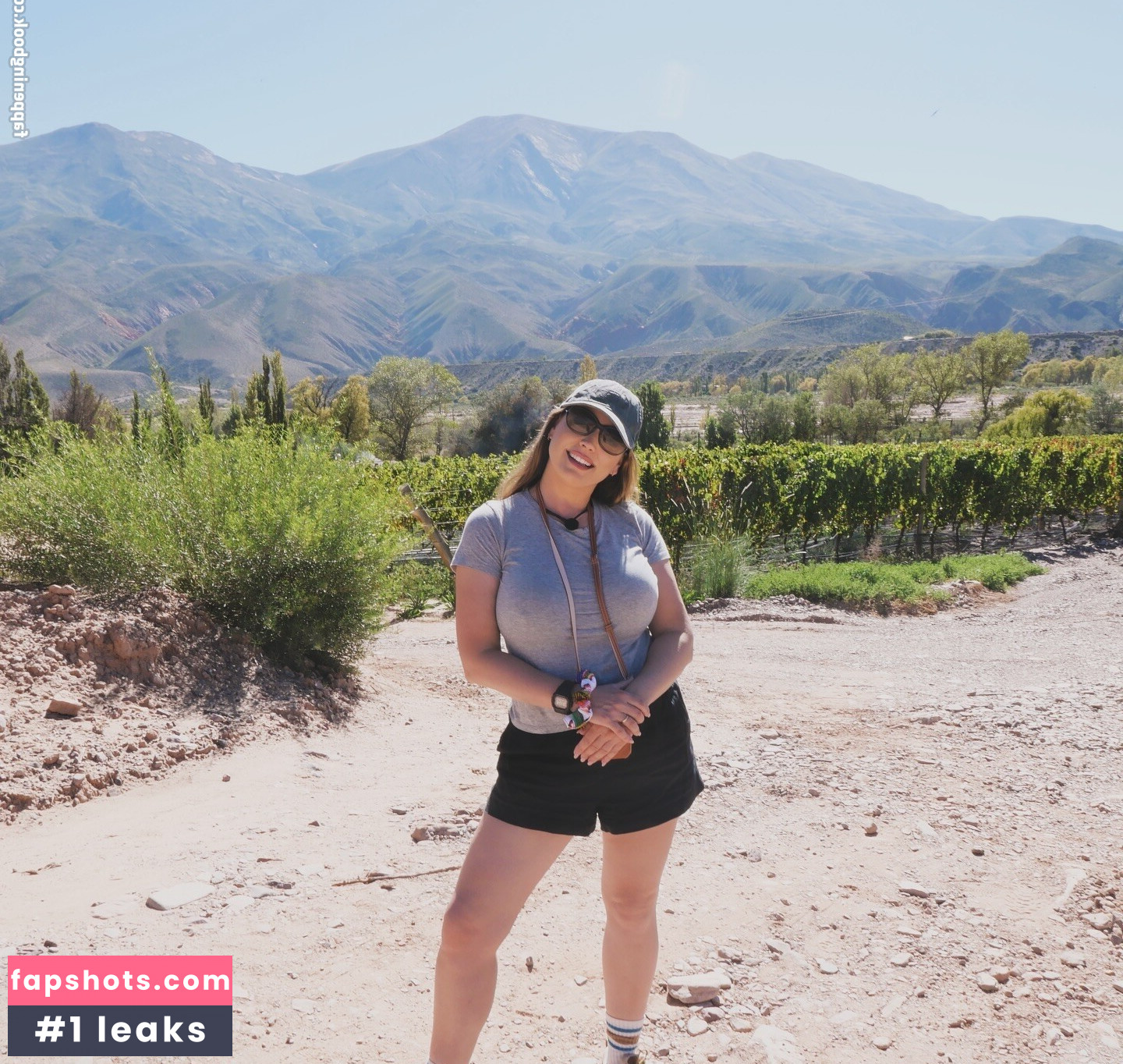 Kelly Brook gallery photo #107