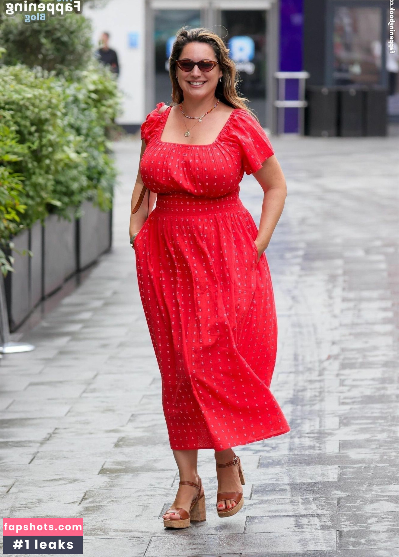 Kelly Brook gallery photo #112