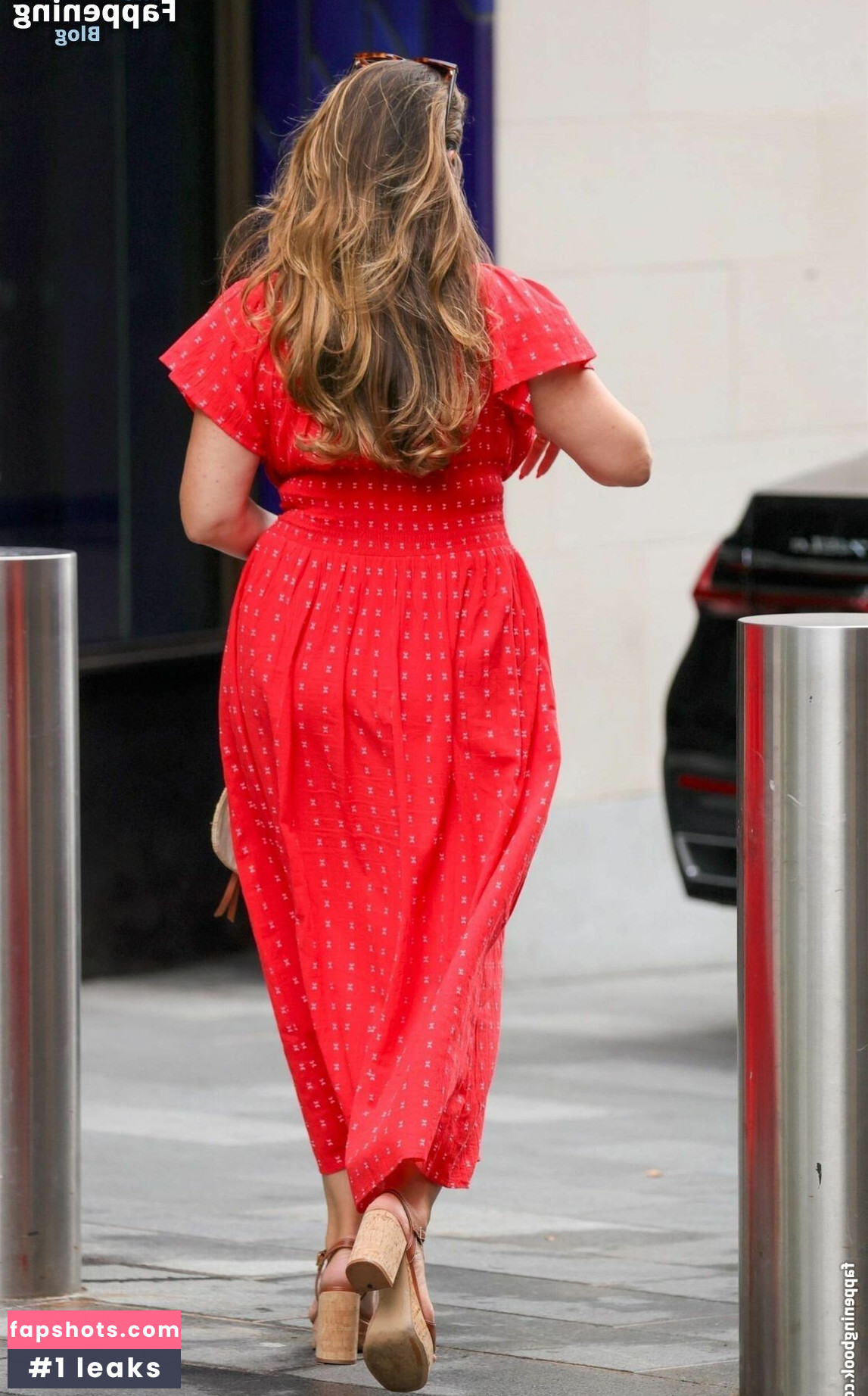 Kelly Brook gallery photo #121