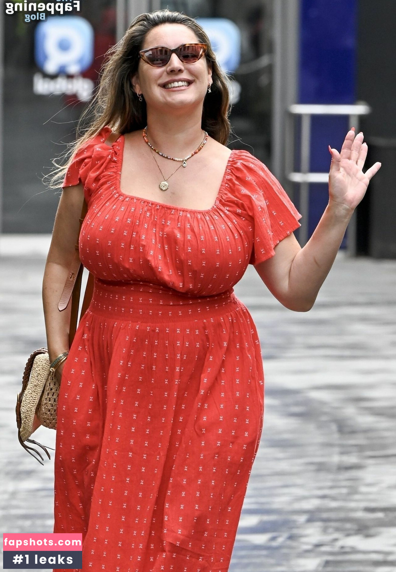 Kelly Brook gallery photo #123