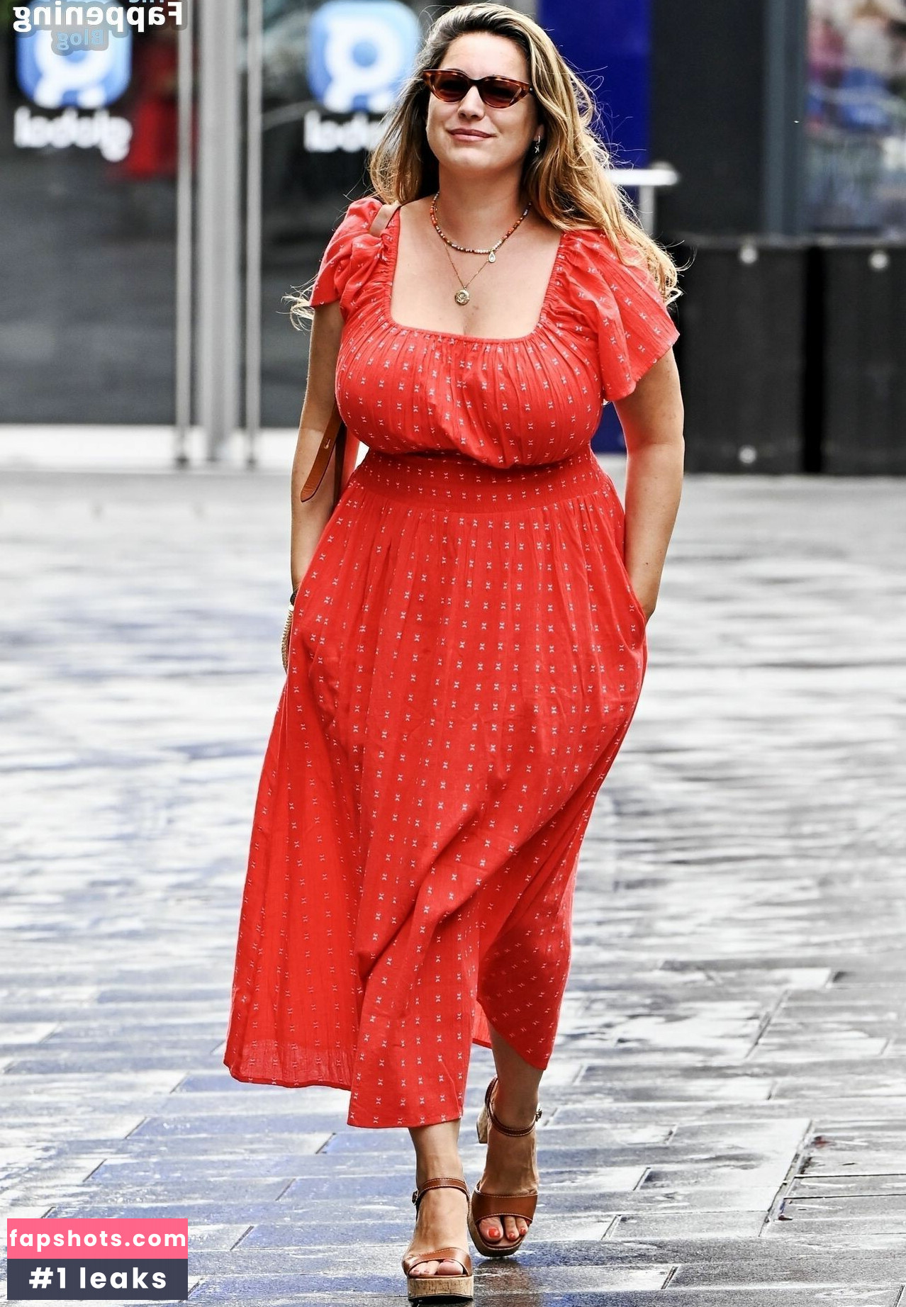 Kelly Brook gallery photo #128