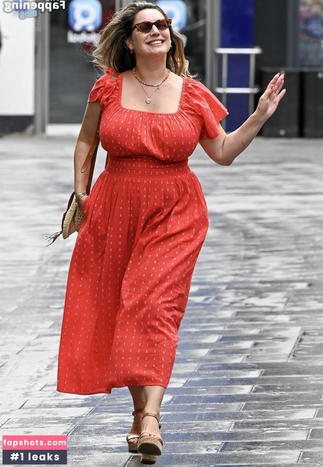 Kelly Brook gallery photo #134