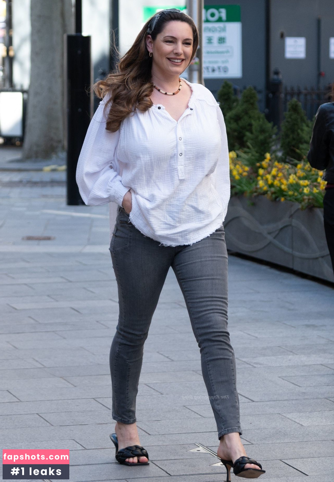 Kelly Brook gallery photo #1339