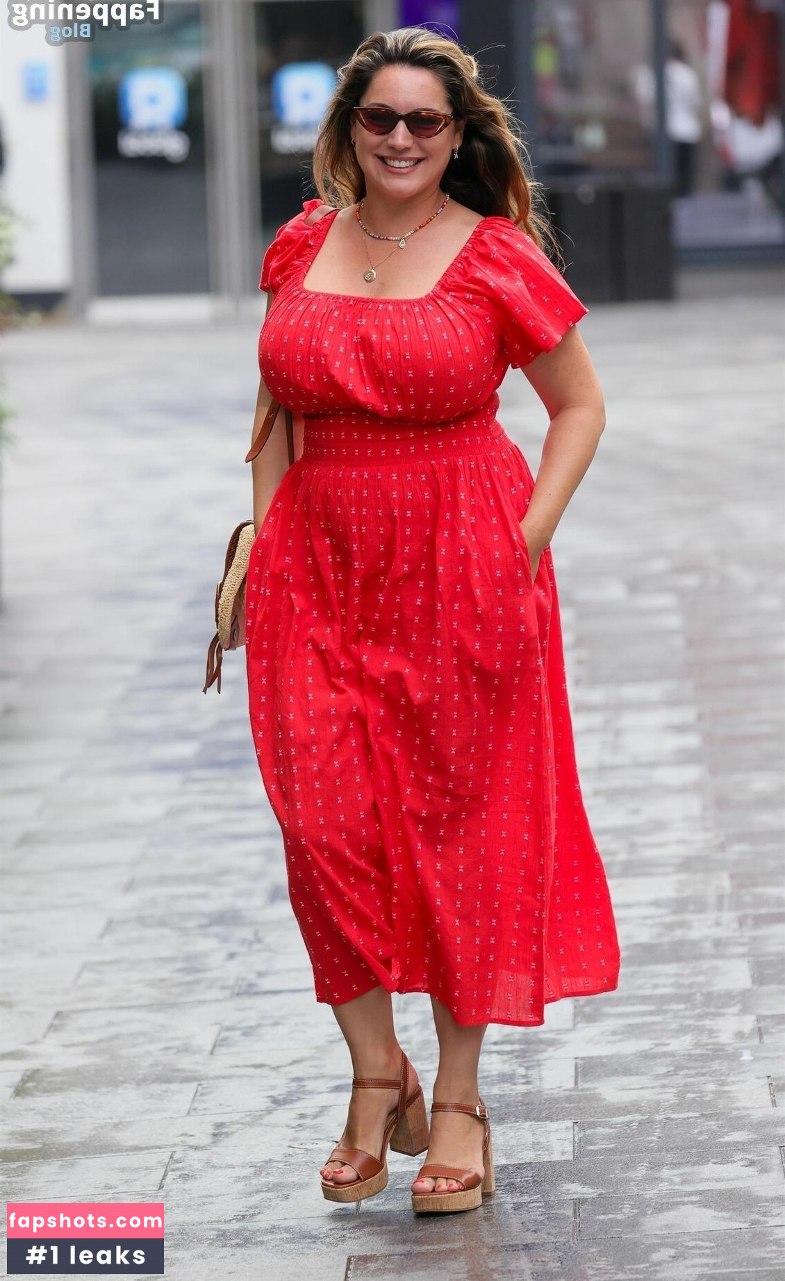 Kelly Brook gallery photo #136