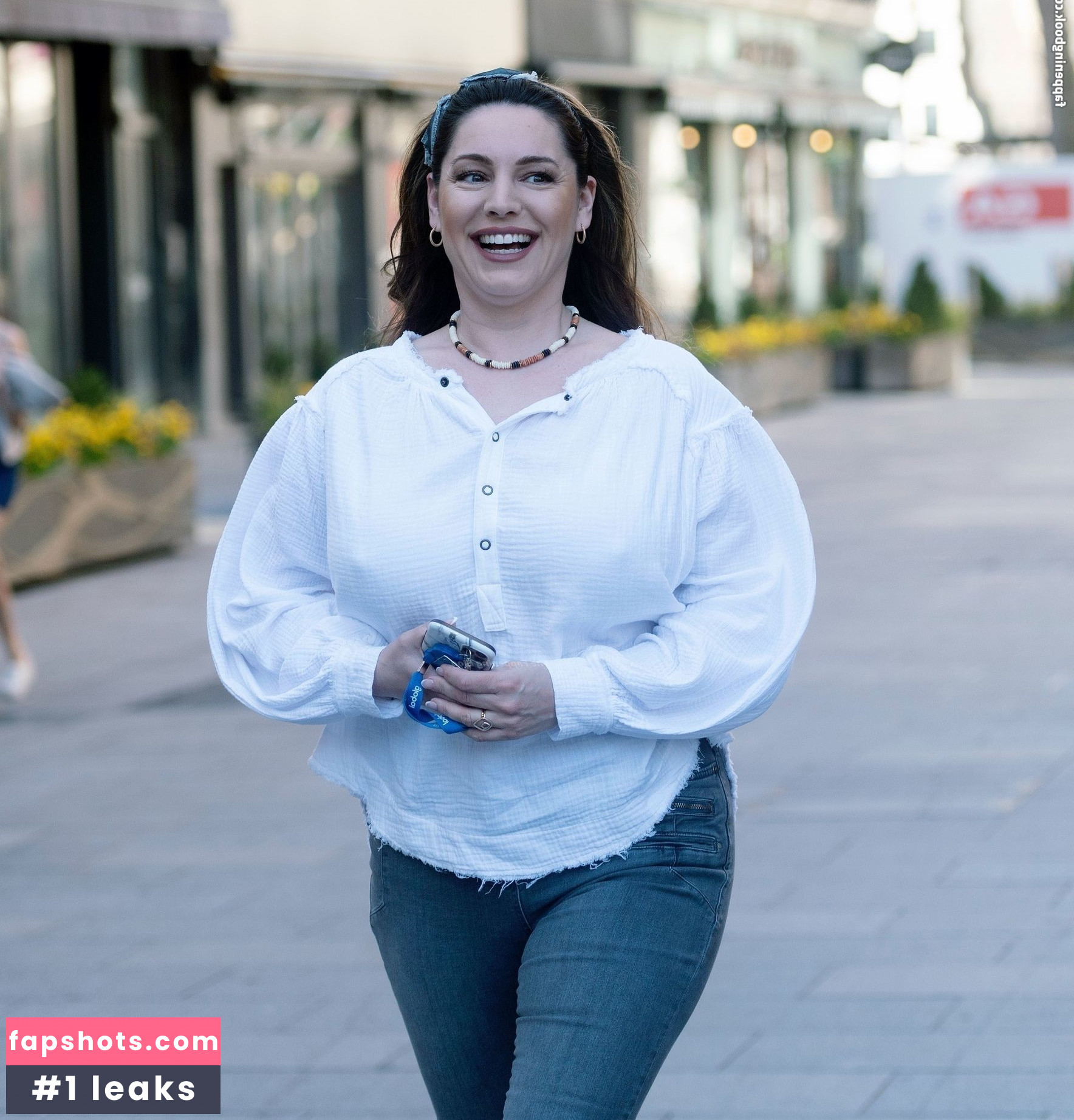 Kelly Brook gallery photo #1358