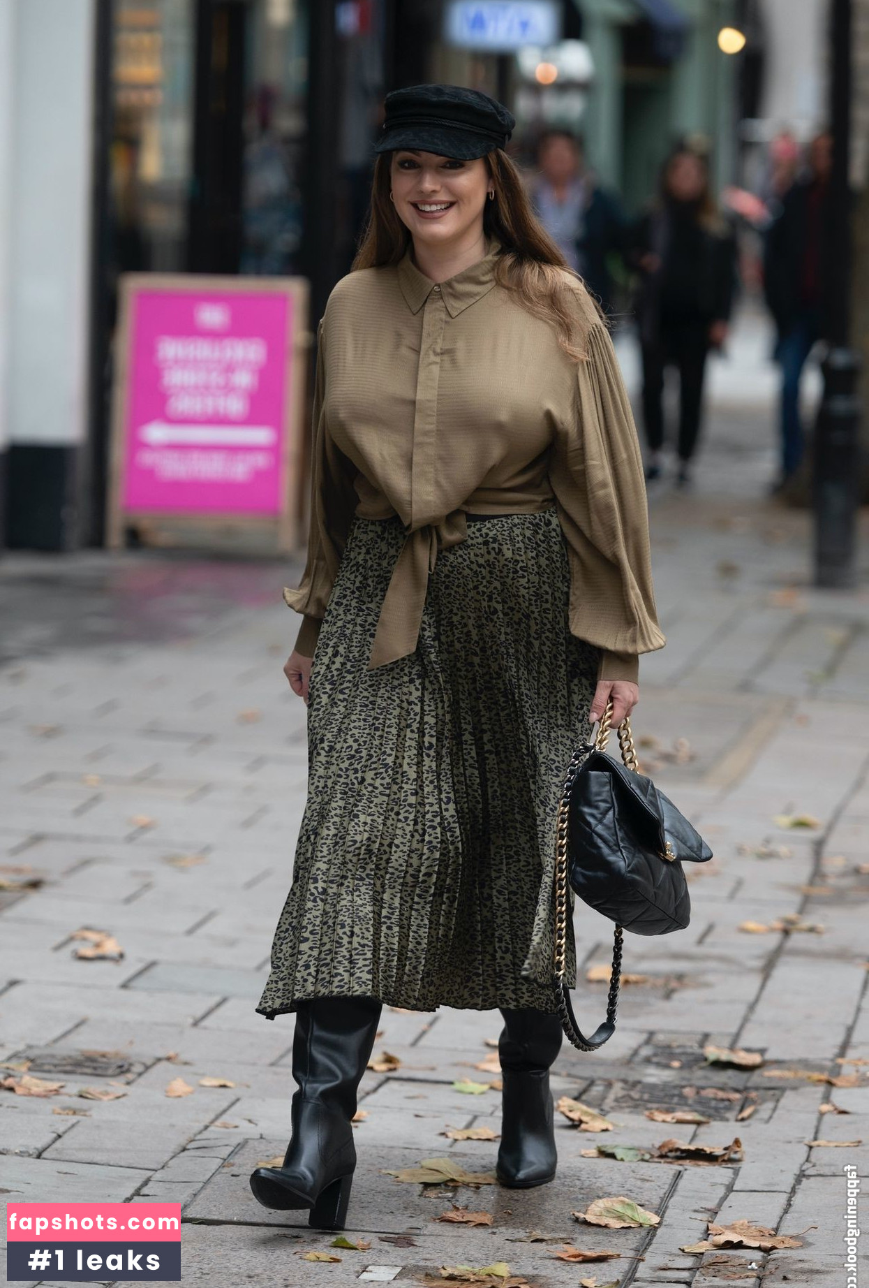 Kelly Brook gallery photo #1559