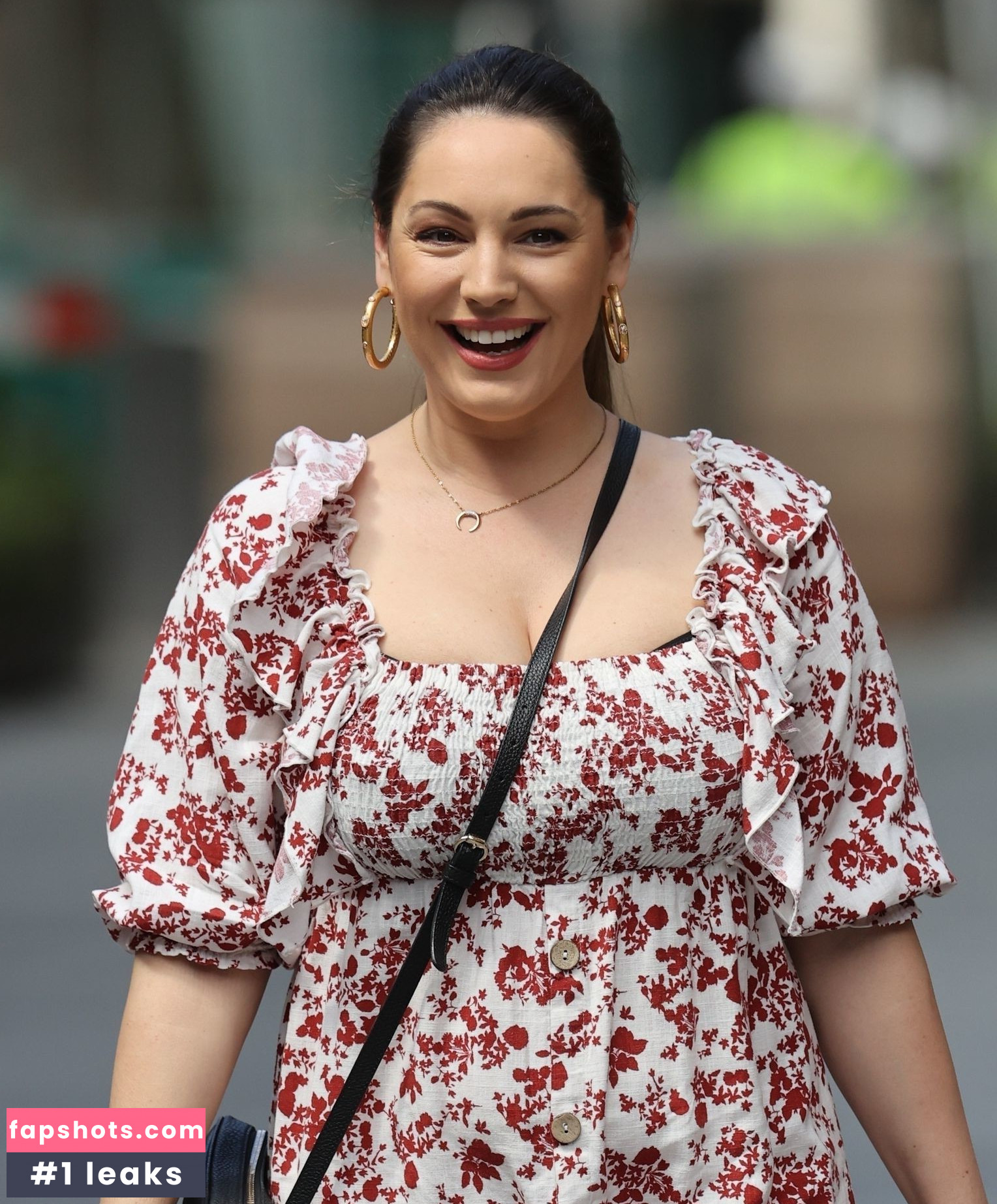 Kelly Brook gallery photo #1813