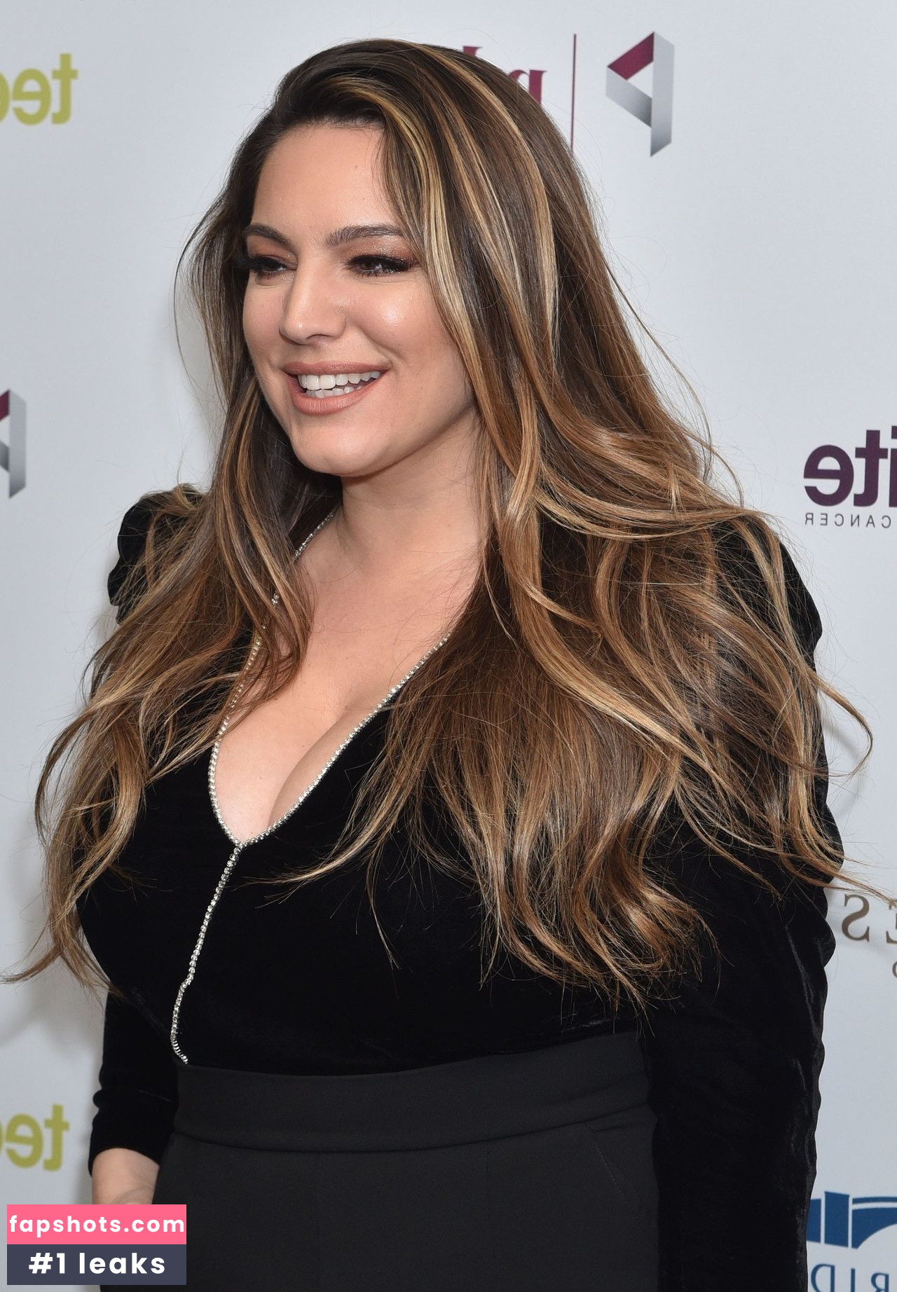 Kelly Brook gallery photo #1945