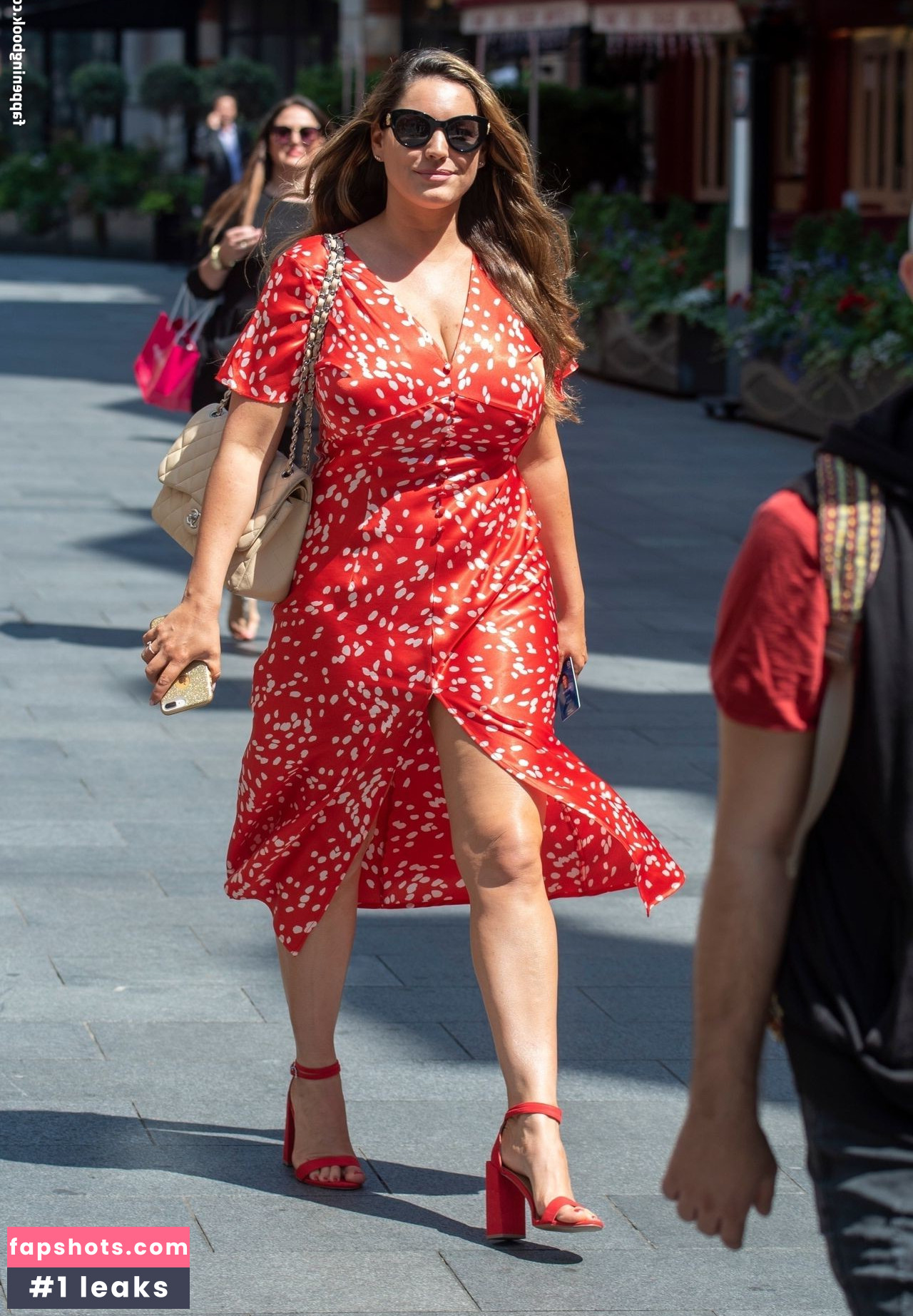 Kelly Brook gallery photo #1996