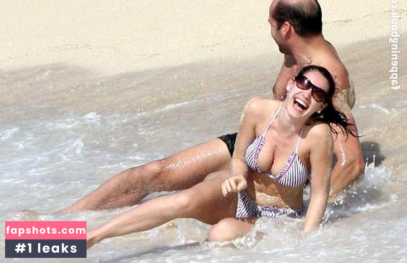 Kelly Brook gallery photo #2171