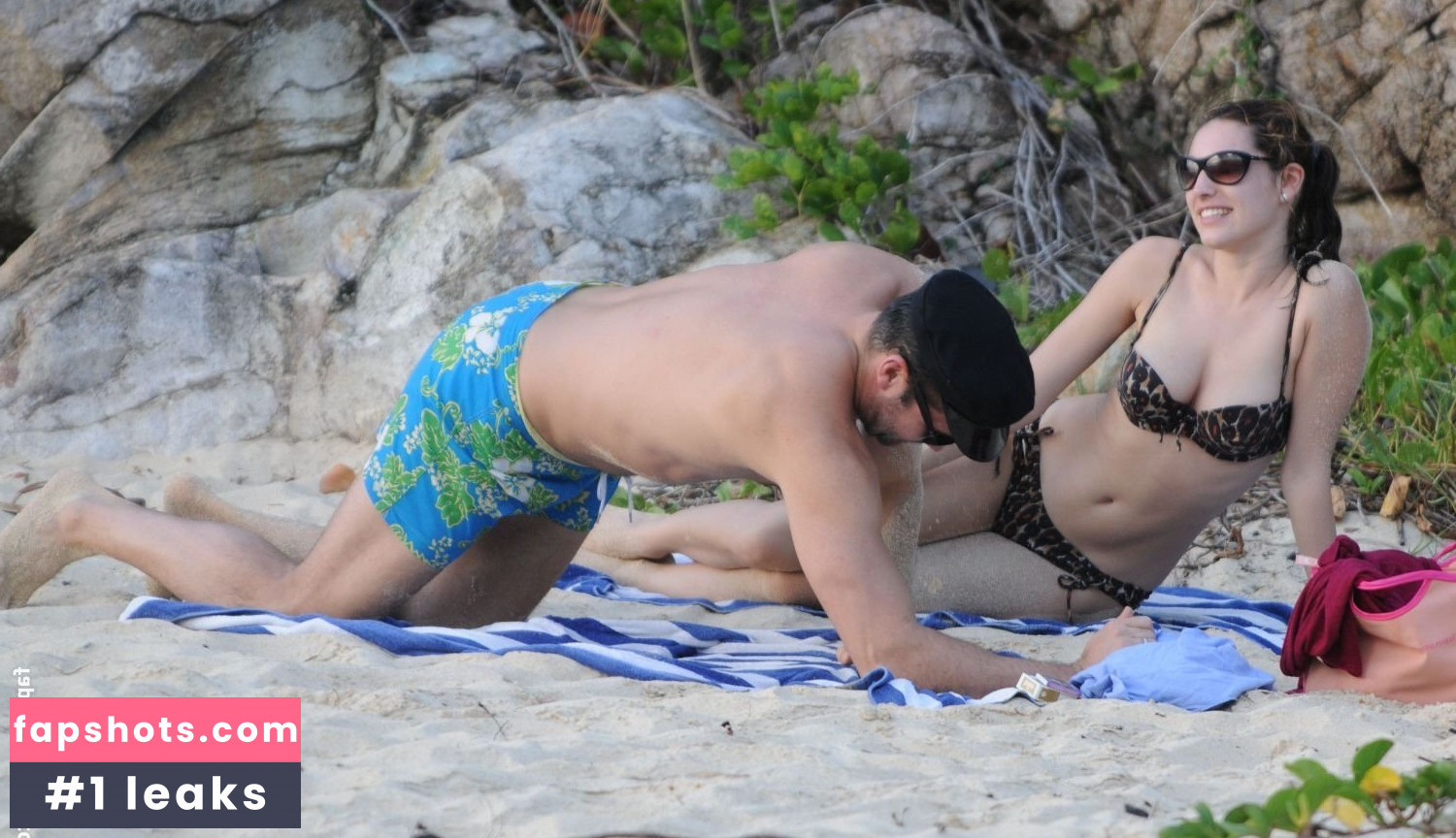 Kelly Brook gallery photo #2173