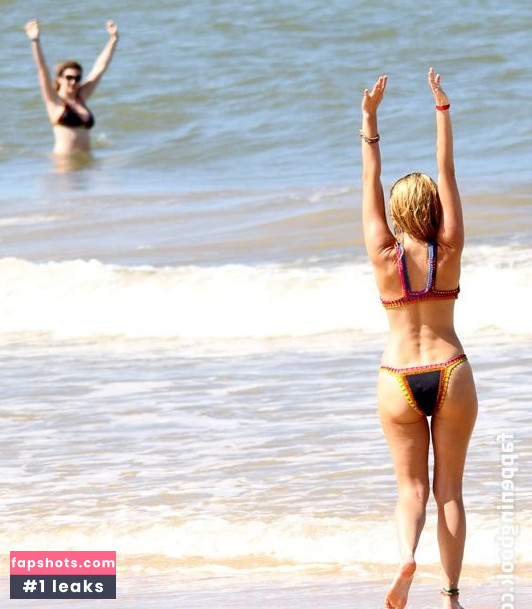 Kelly Brook gallery photo #2200