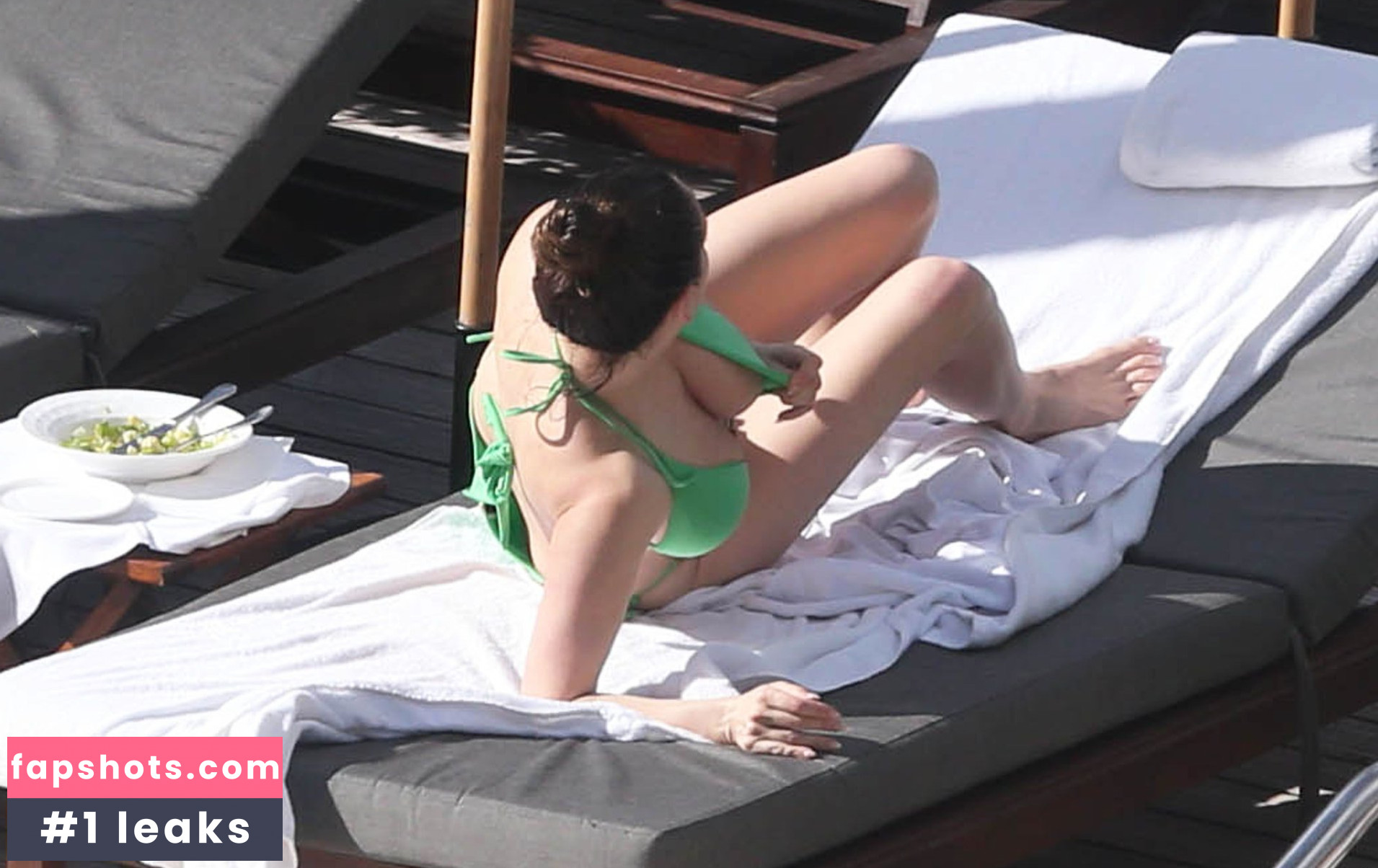 Kelly Brook gallery photo #2271