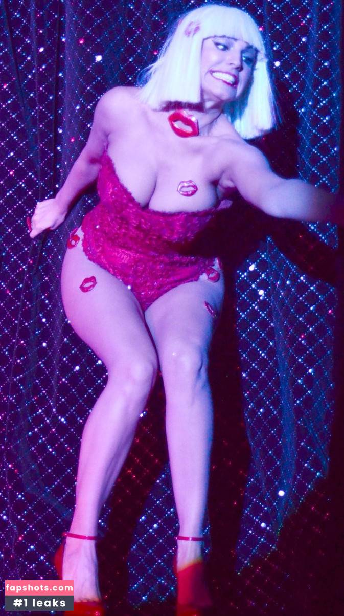 Kelly Brook gallery photo #2412