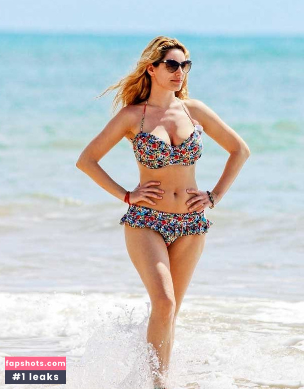 Kelly Brook gallery photo #2723