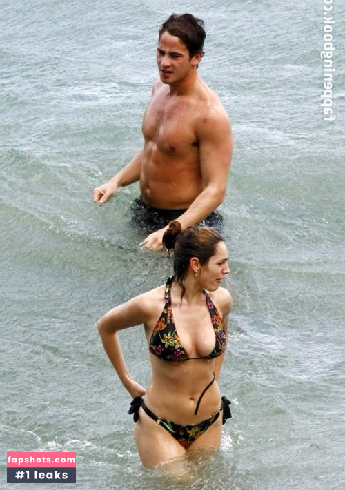 Kelly Brook gallery photo #2729