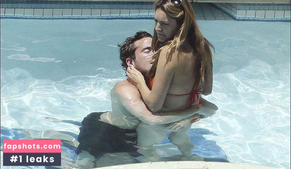 Kelly Brook gallery photo #2749