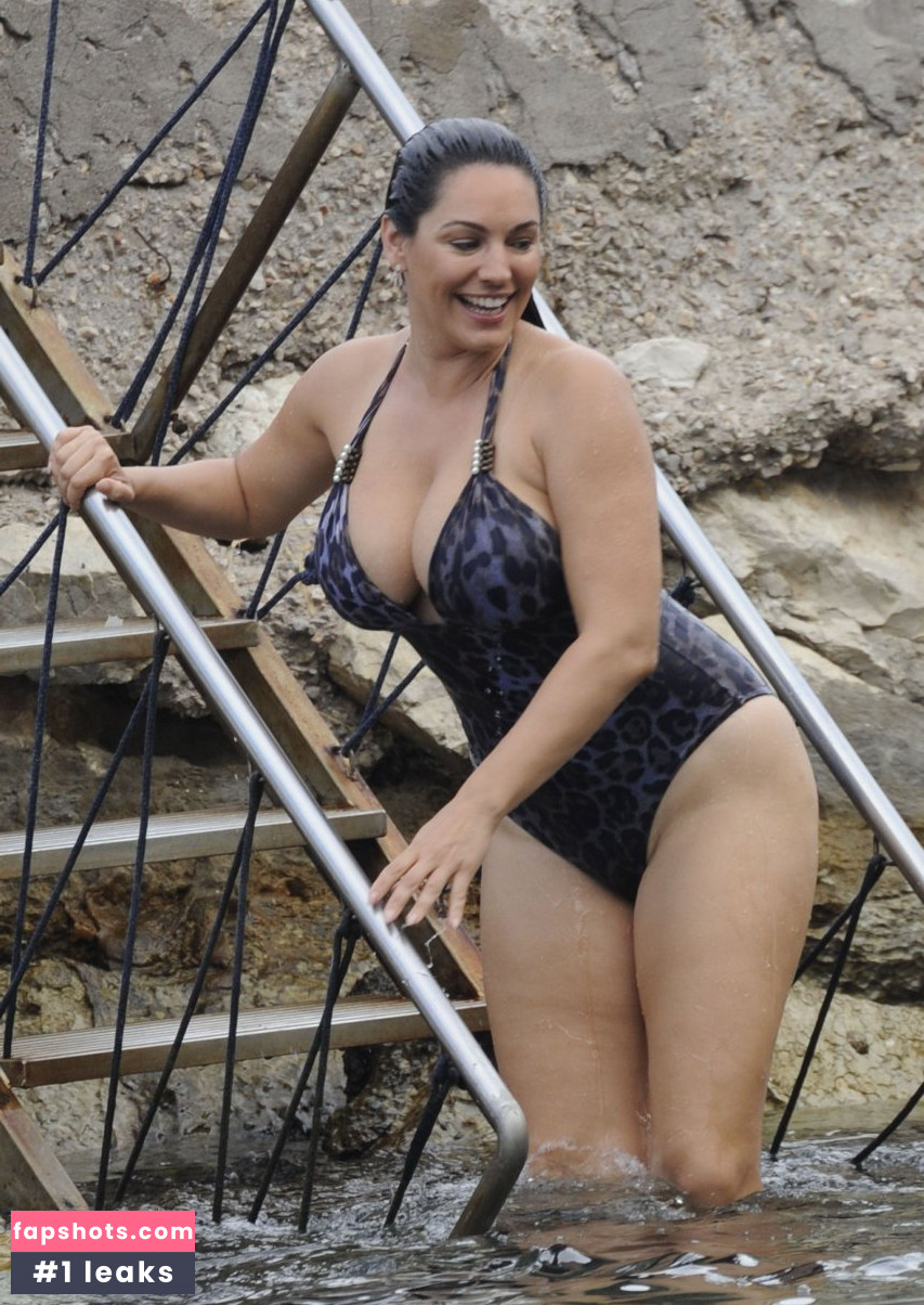 Kelly Brook gallery photo #3155