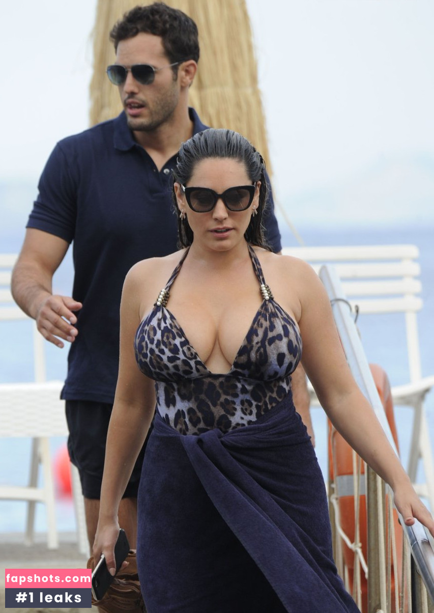 Kelly Brook gallery photo #3178
