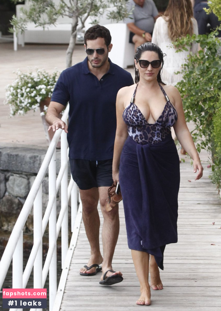 Kelly Brook gallery photo #3182