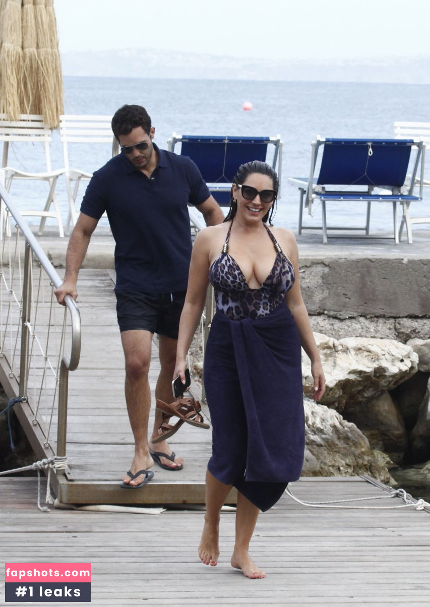 Kelly Brook gallery photo #3183