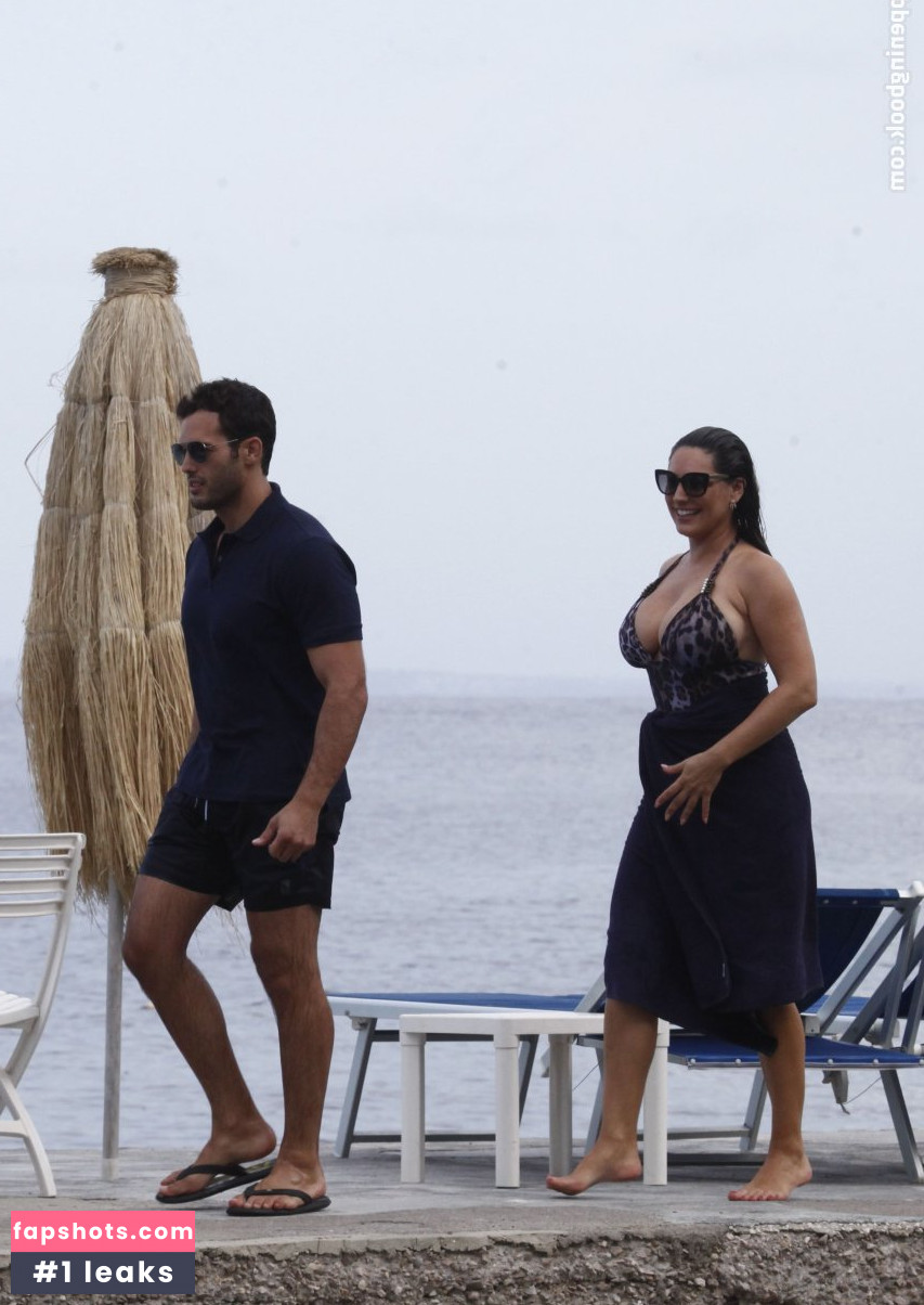 Kelly Brook gallery photo #3187