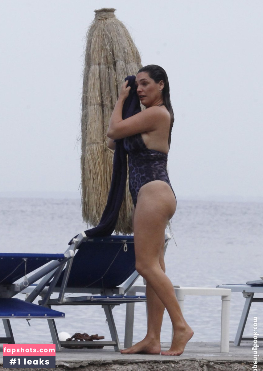 Kelly Brook gallery photo #3193