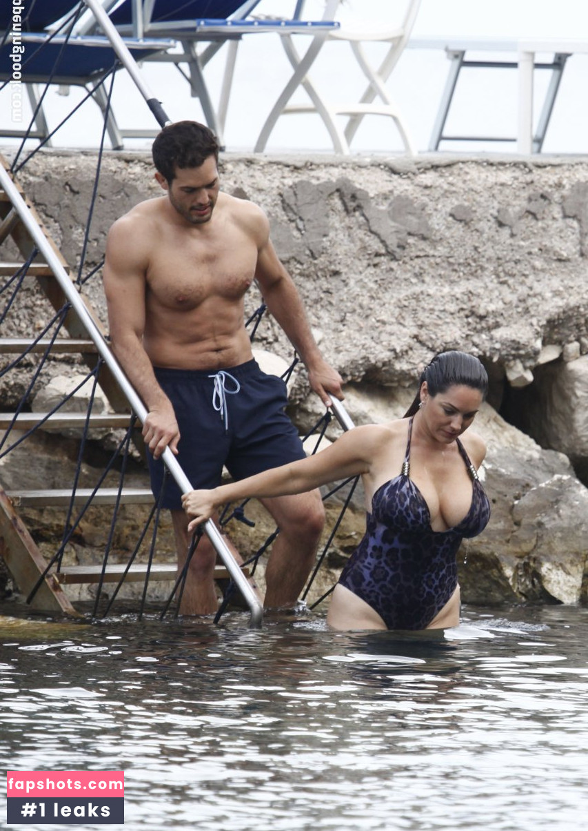 Kelly Brook gallery photo #3206