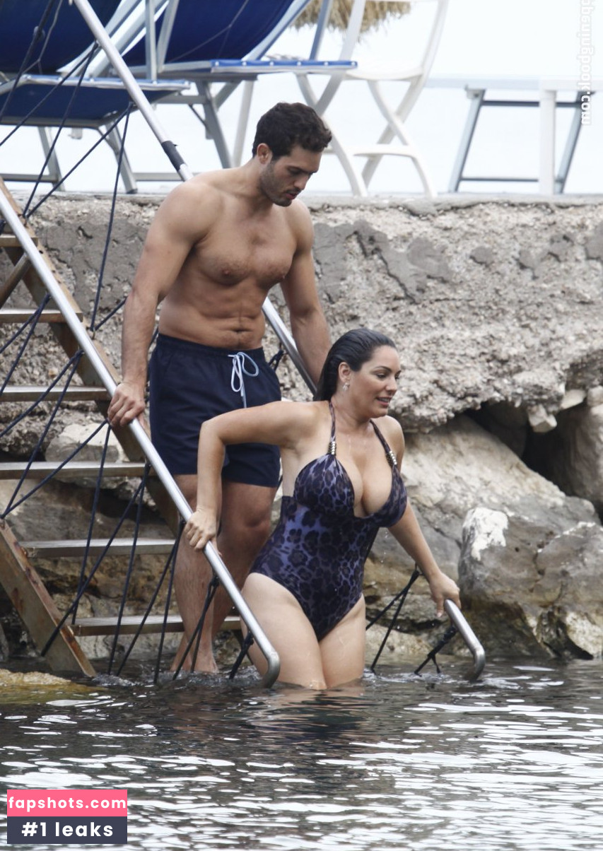 Kelly Brook gallery photo #3207