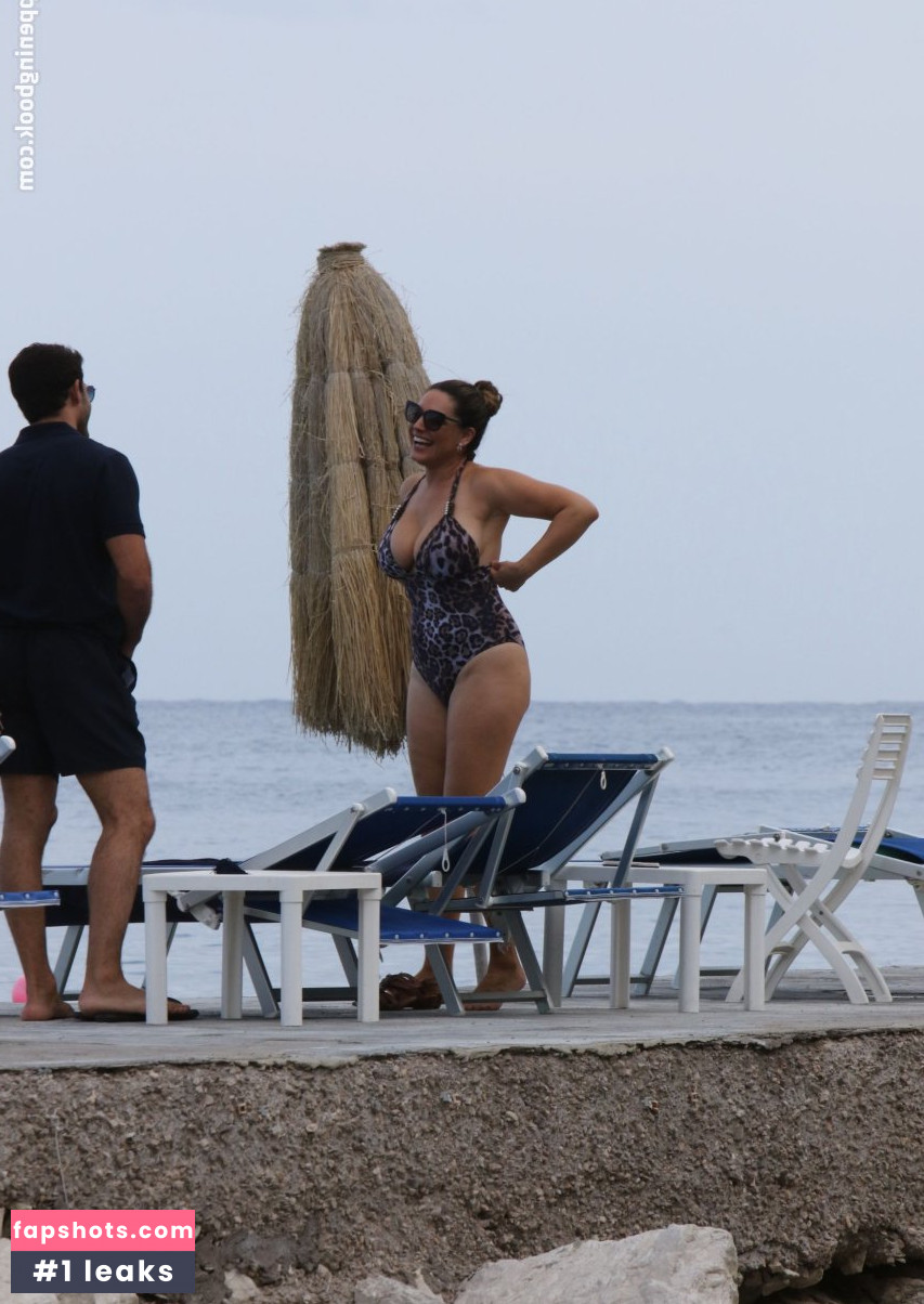 Kelly Brook gallery photo #3231