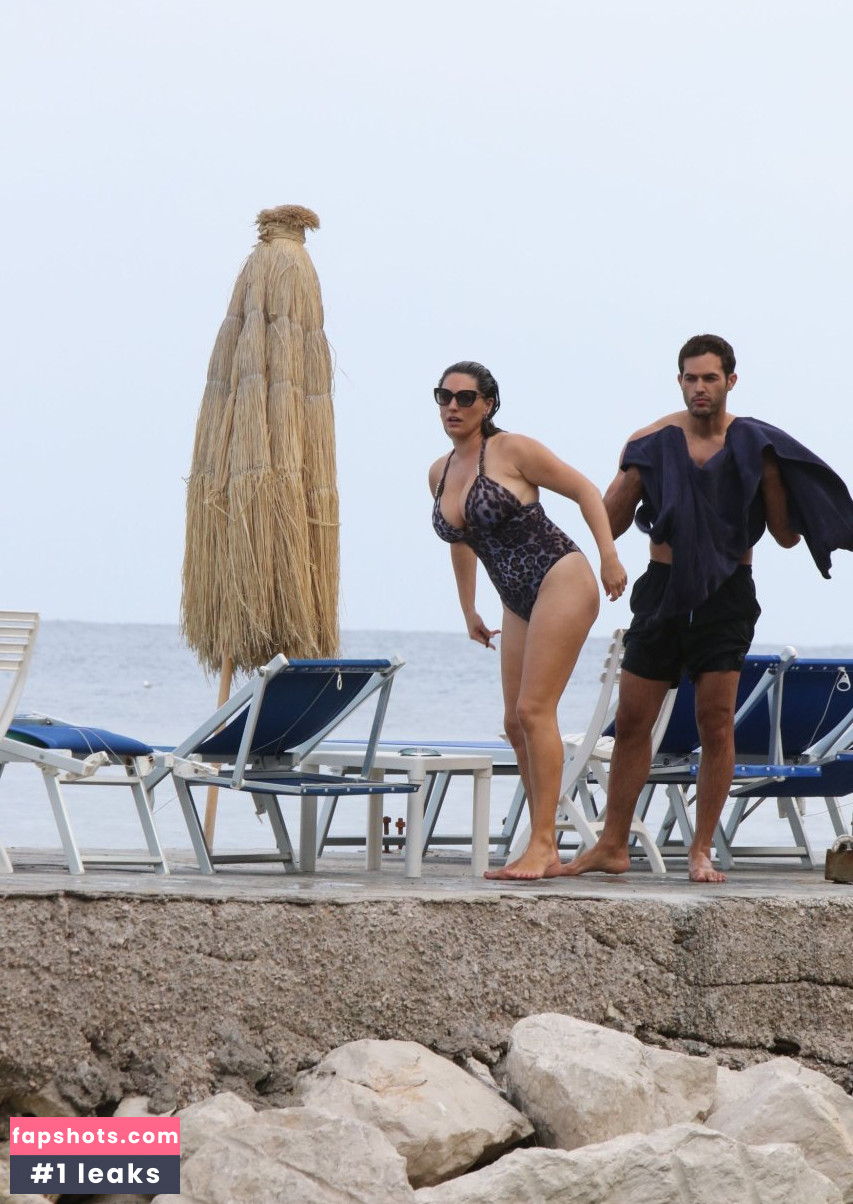 Kelly Brook gallery photo #3235