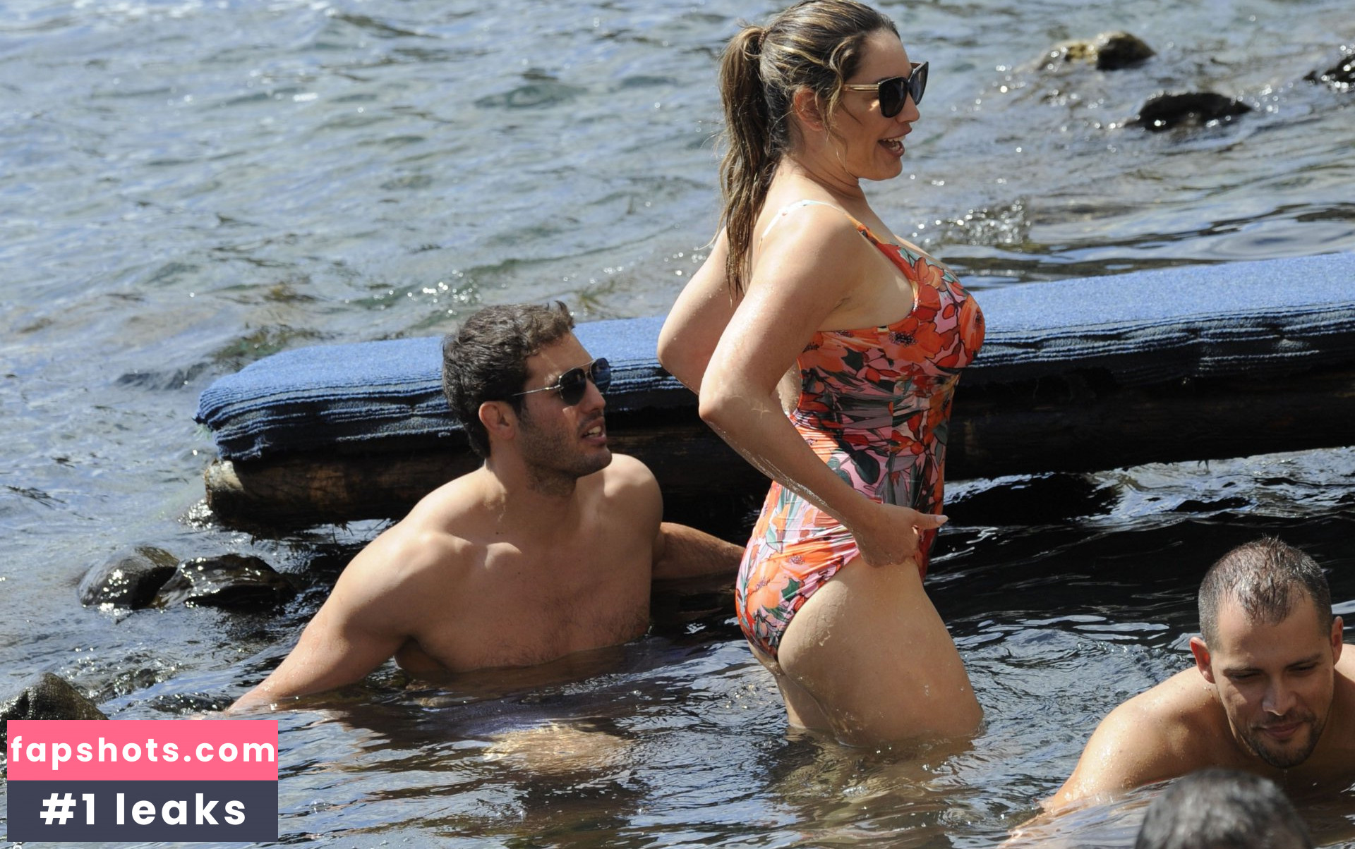 Kelly Brook gallery photo #3272