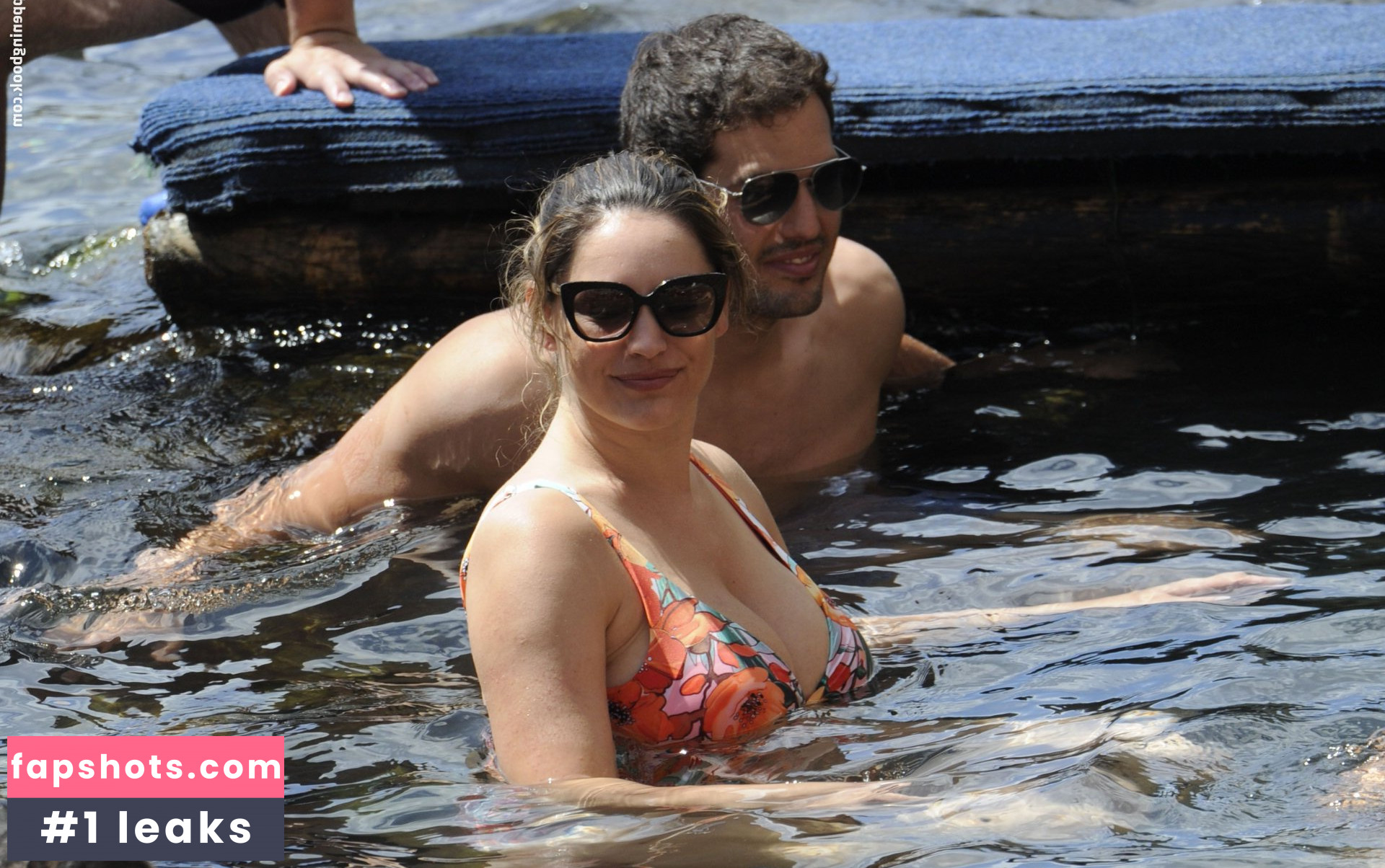 Kelly Brook gallery photo #3273