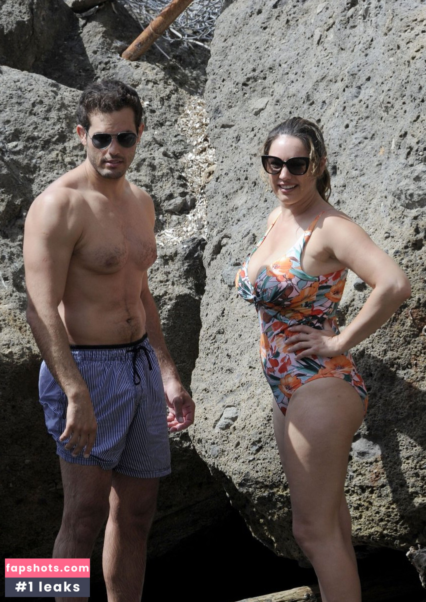 Kelly Brook gallery photo #3299