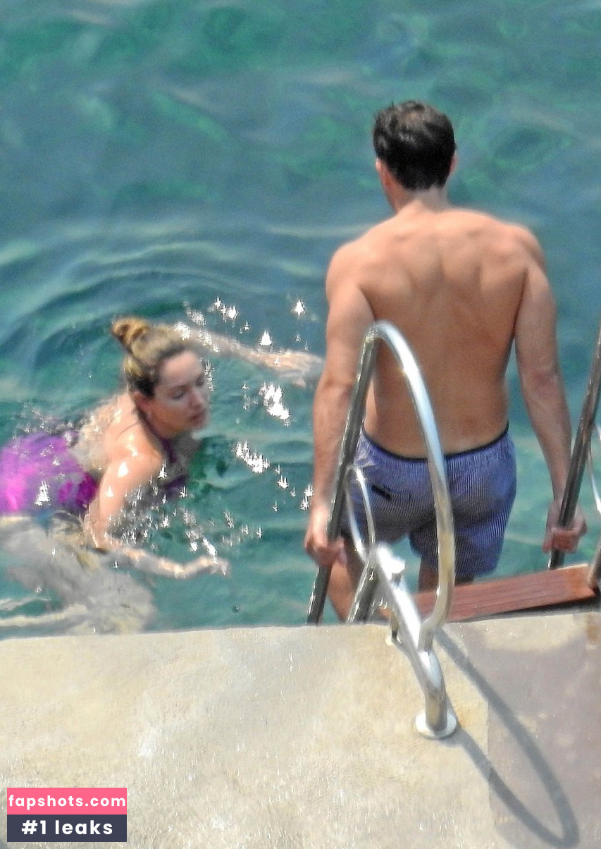 Kelly Brook gallery photo #3332