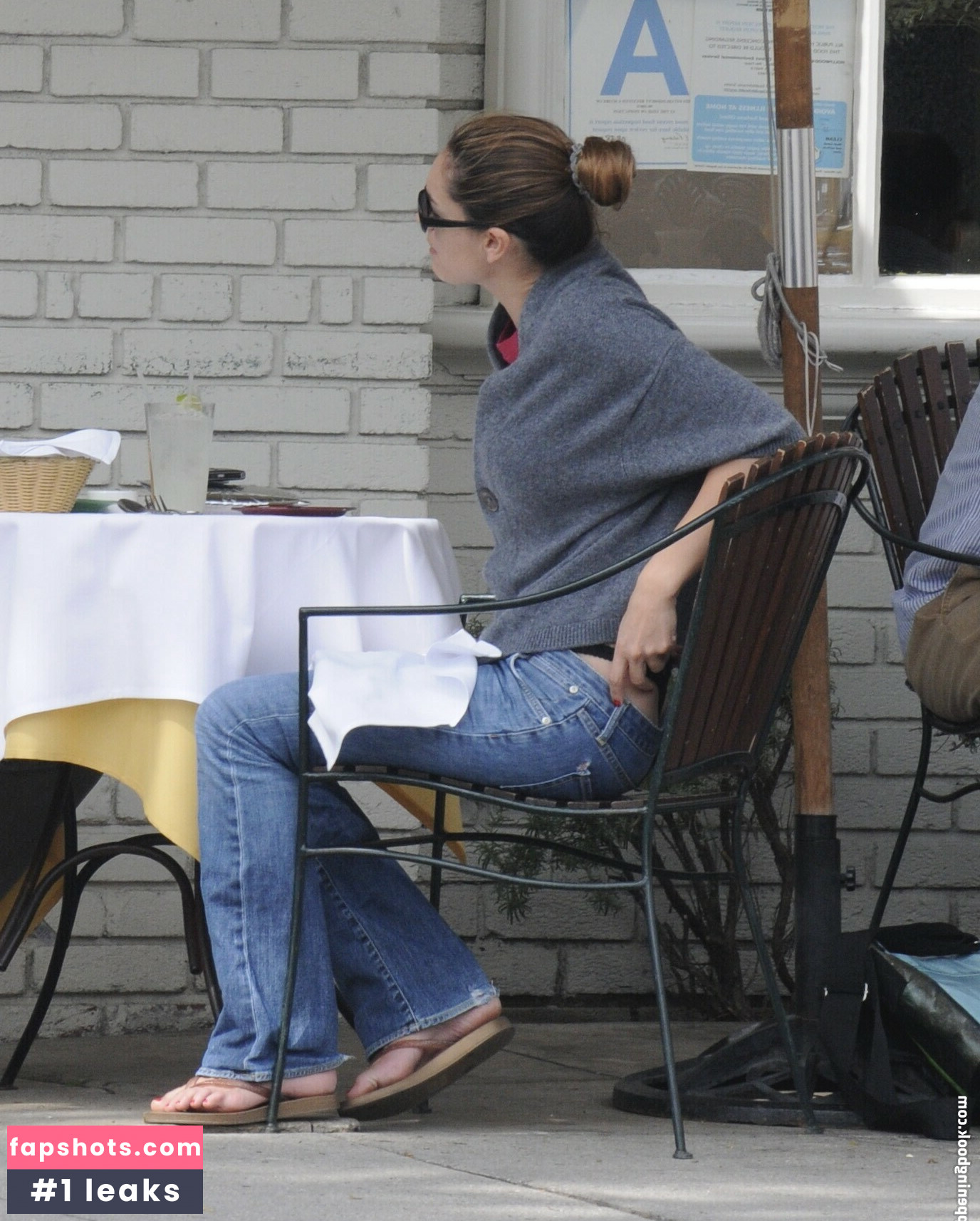 Kelly Brook gallery photo #337