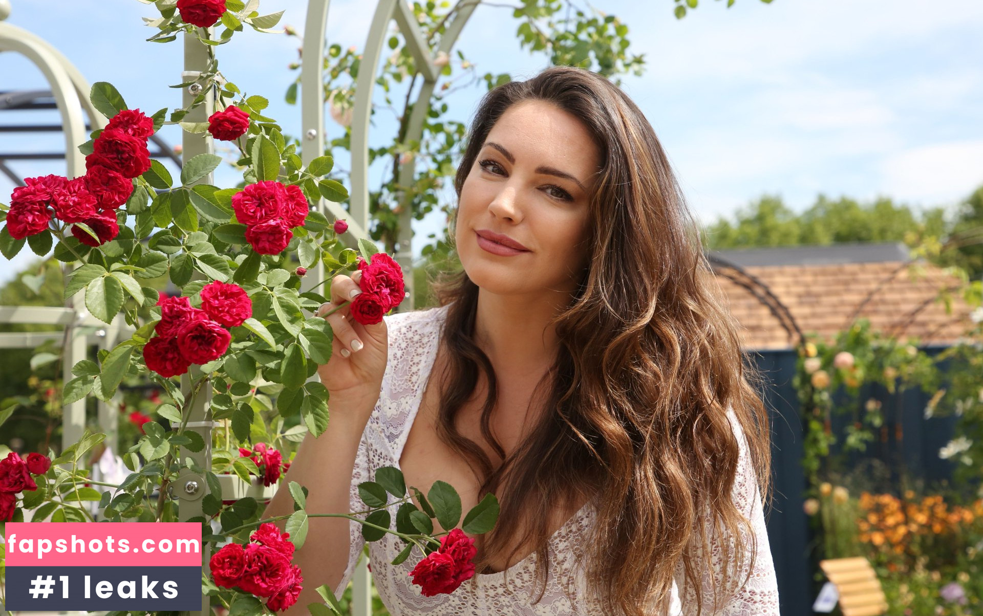 Kelly Brook gallery photo #3373