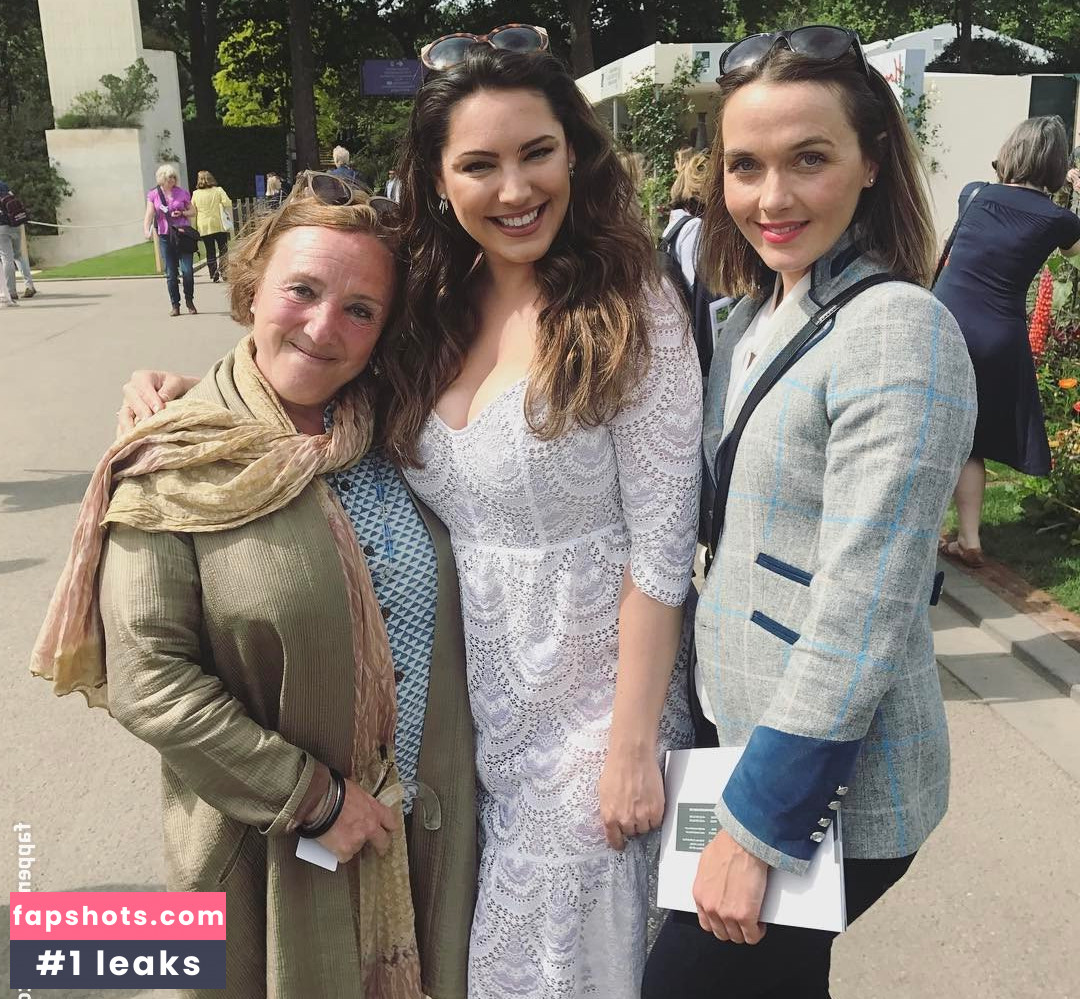 Kelly Brook gallery photo #3383